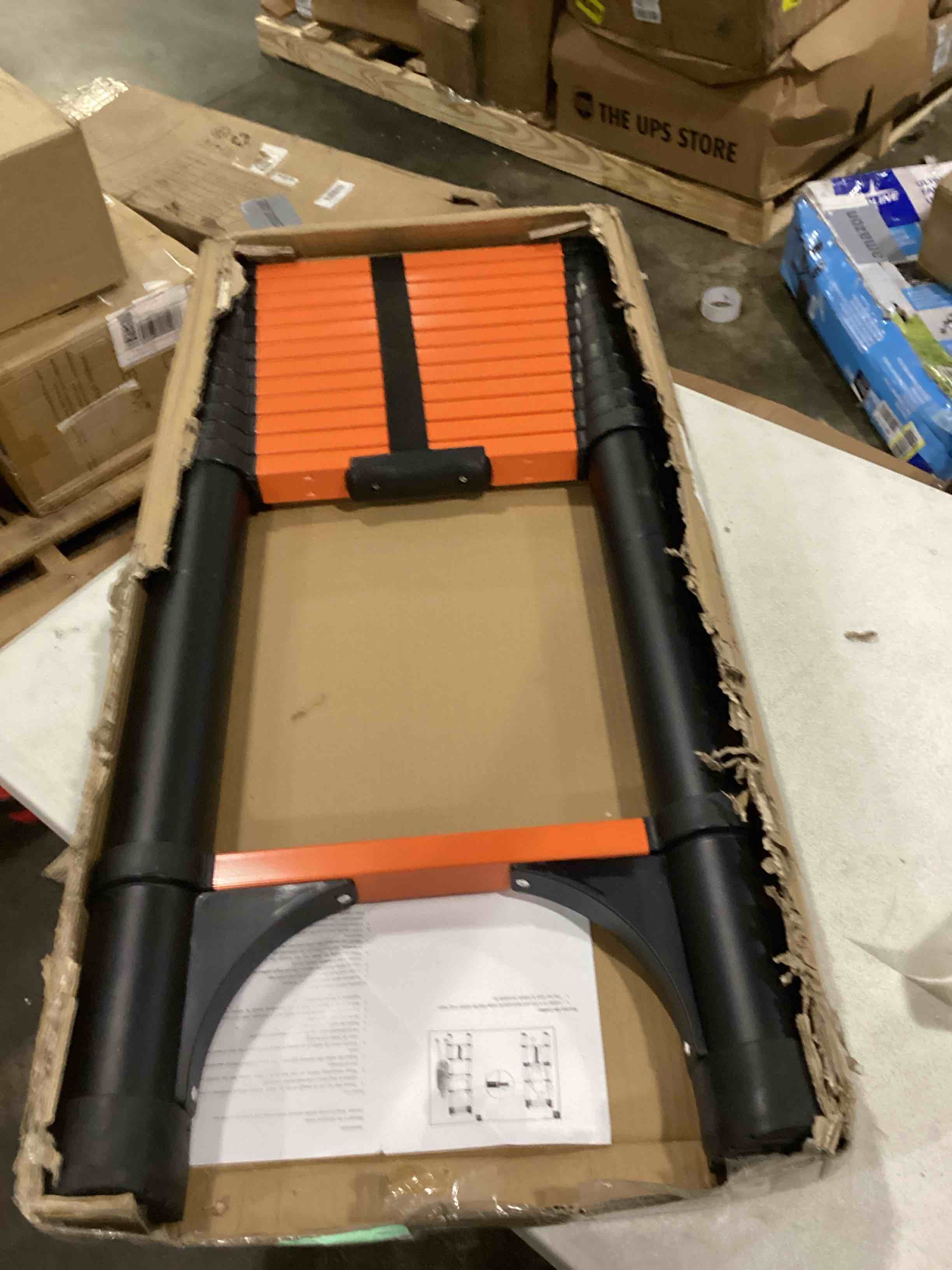 https://s3.amazonaws.com/lotting-images-prod/bidfta/RED5074168_1710594920924.jpeg