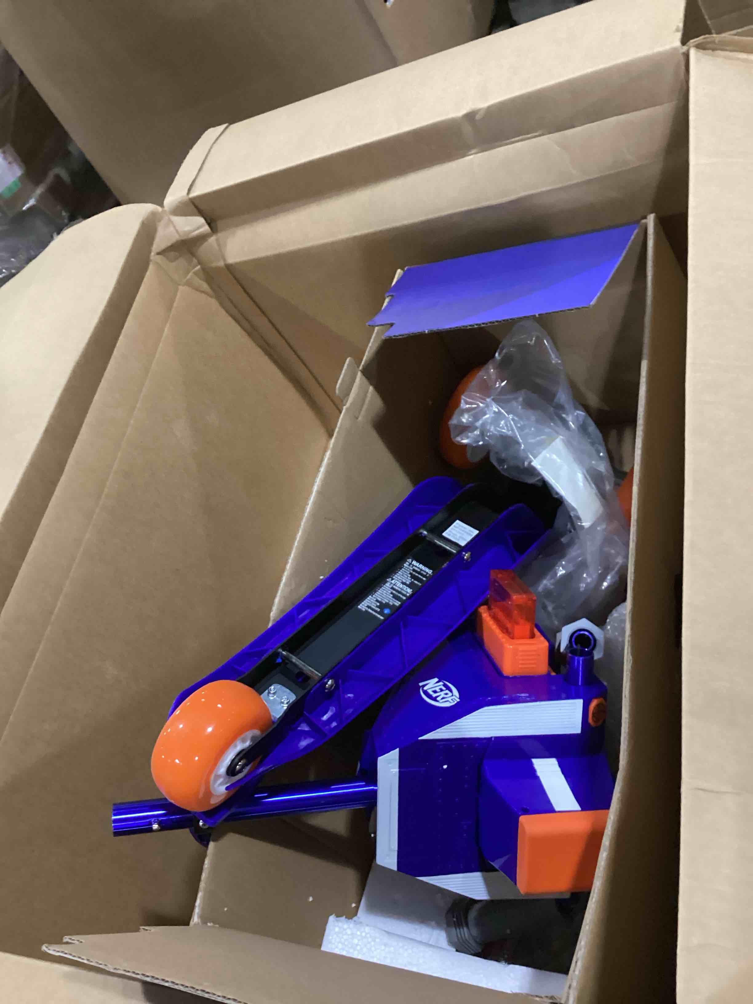 https://s3.amazonaws.com/lotting-images-prod/bidfta/RED5074881_1712158232143.jpeg