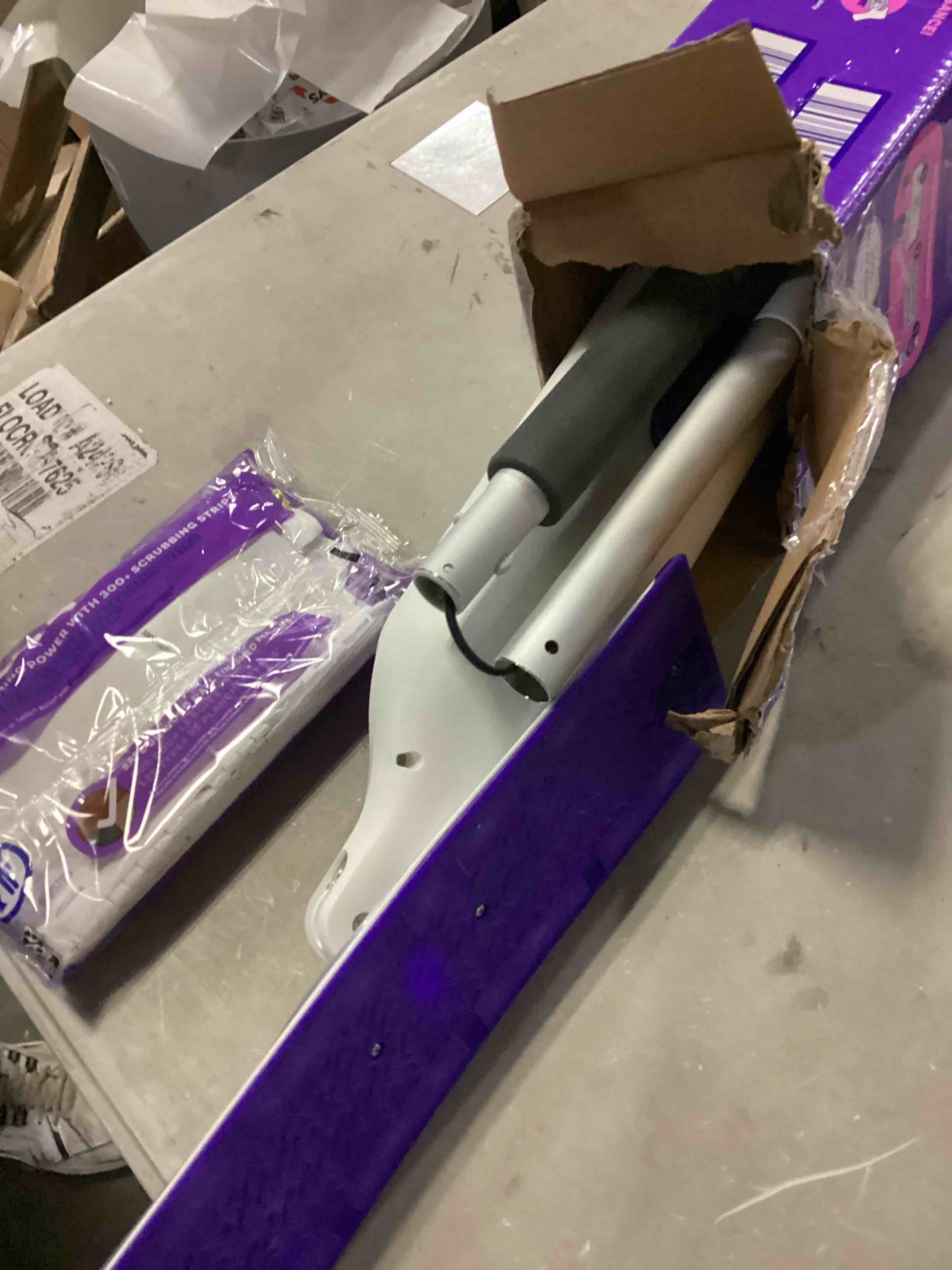 https://s3.amazonaws.com/lotting-images-prod/bidfta/RED5075700_1706899875146.jpeg