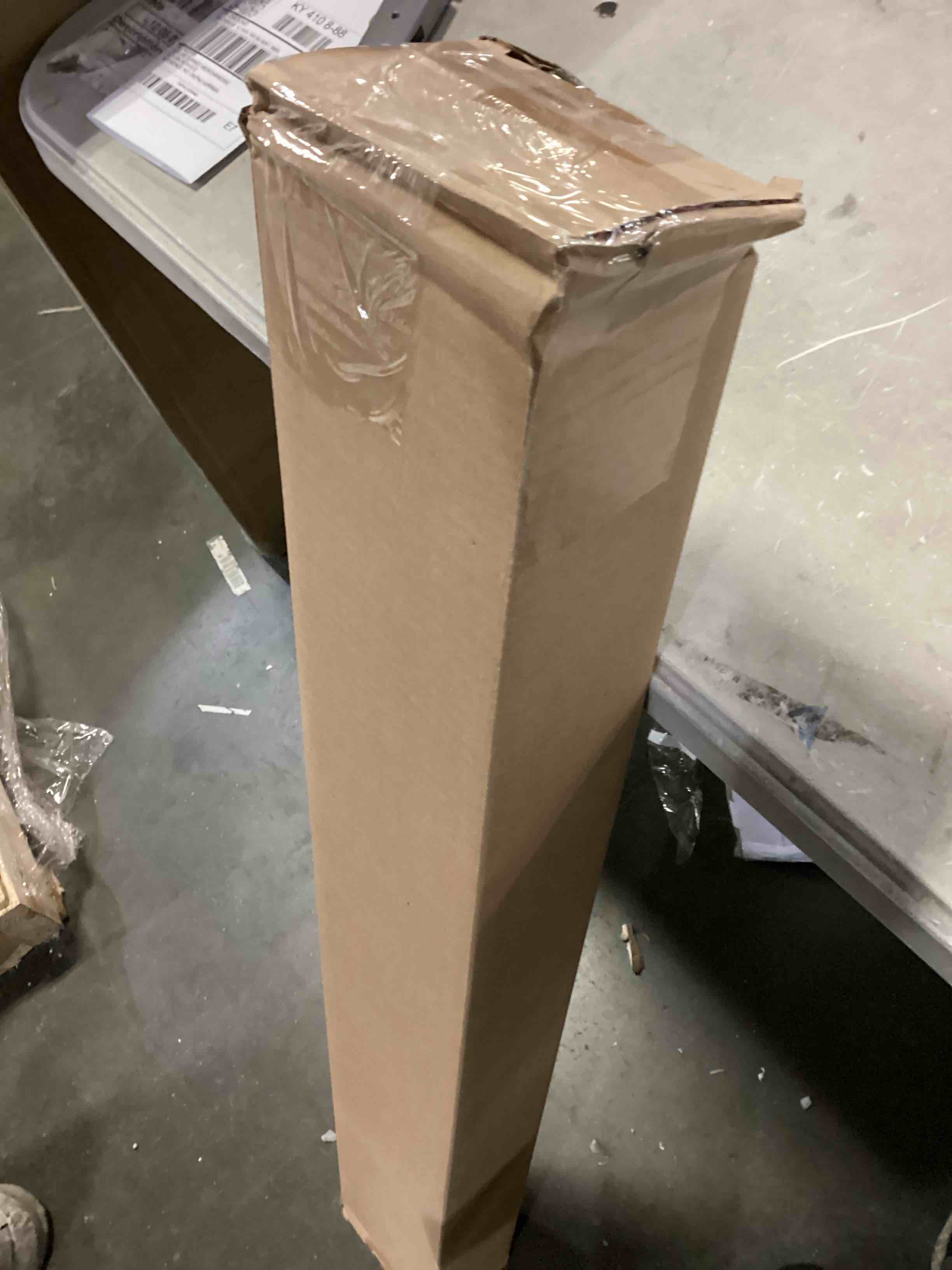 https://s3.amazonaws.com/lotting-images-prod/bidfta/RED5076239_1707926589024.jpeg