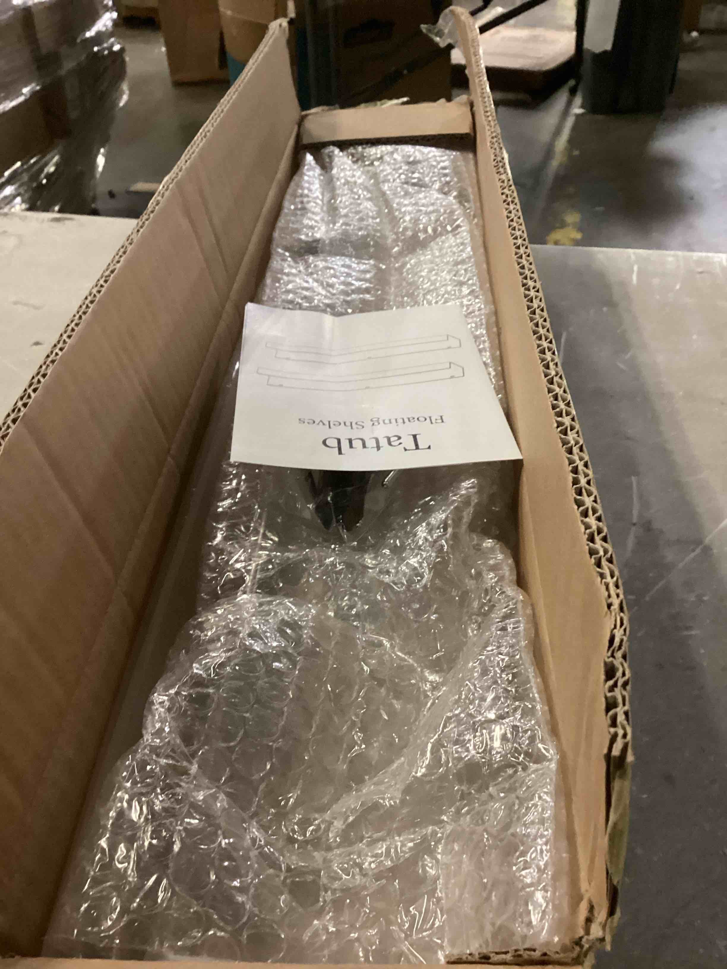 https://s3.amazonaws.com/lotting-images-prod/bidfta/RED5076392_1708011673452.jpeg