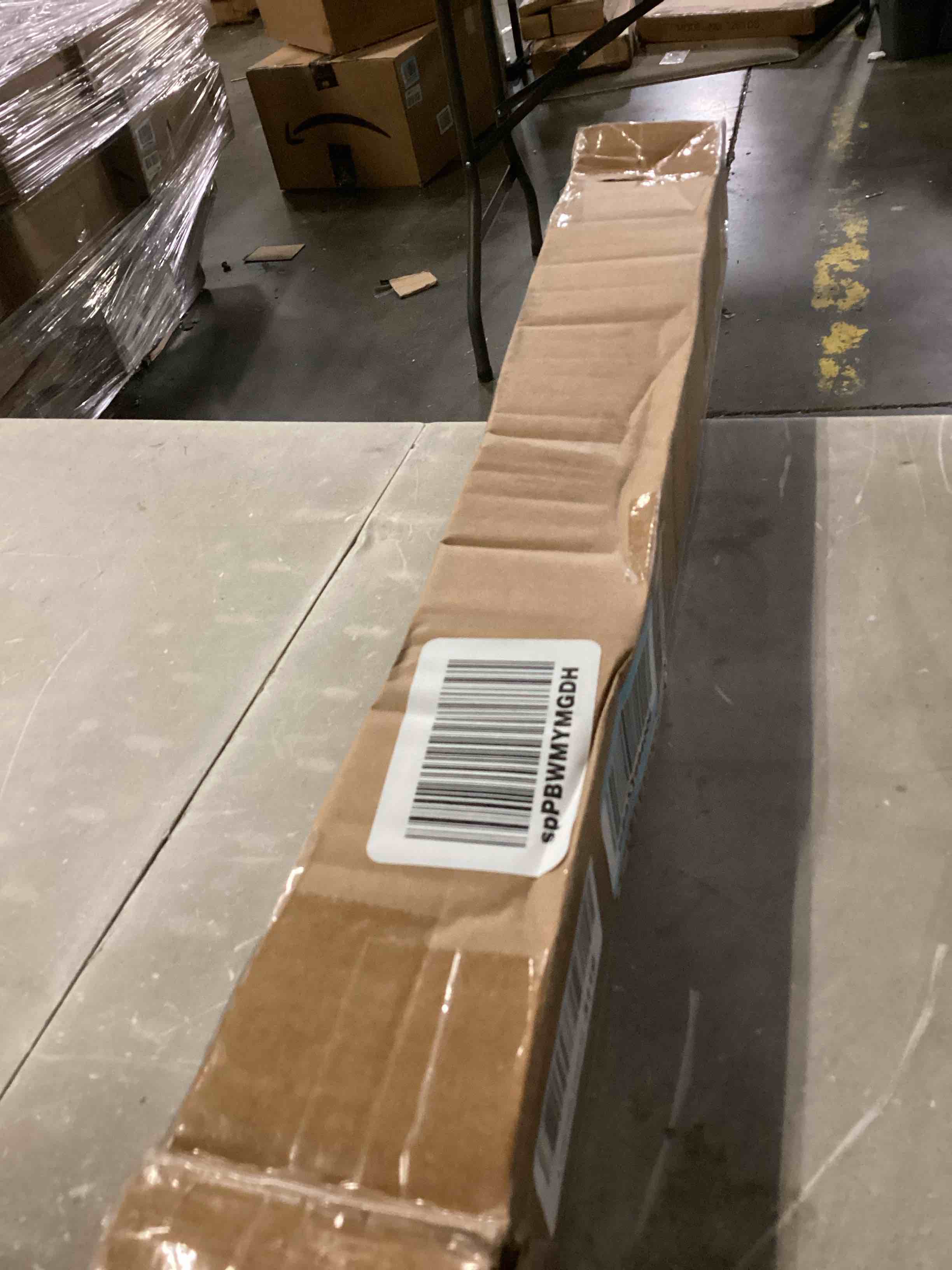 https://s3.amazonaws.com/lotting-images-prod/bidfta/RED5076398_1708012276324.jpeg
