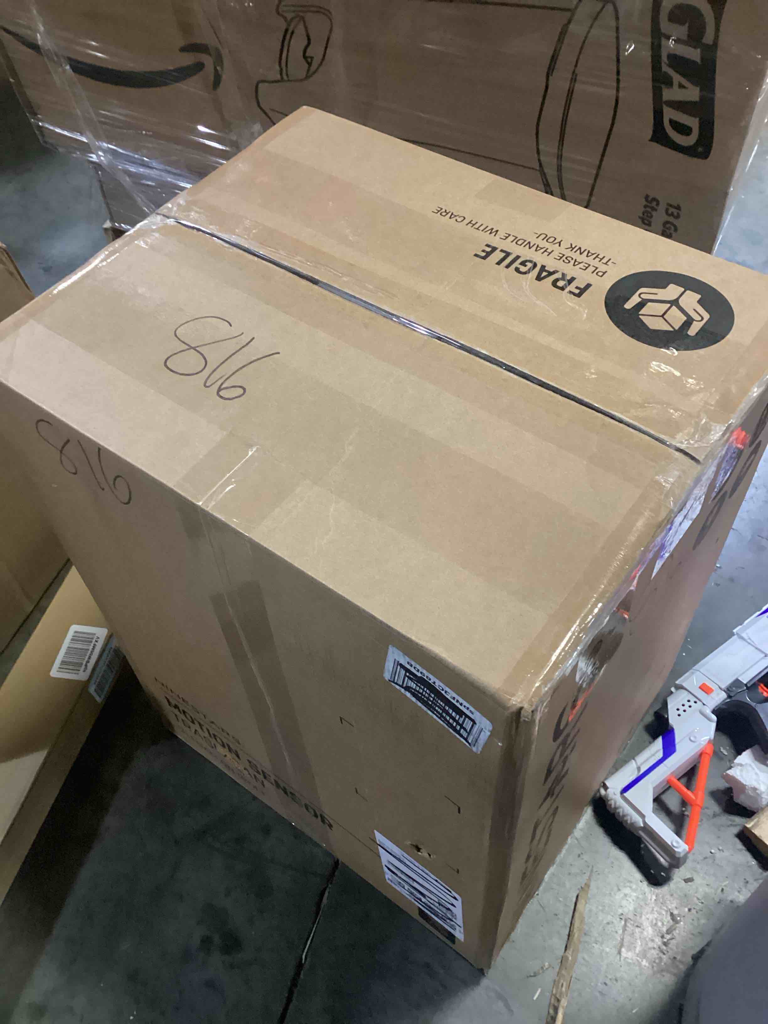 https://s3.amazonaws.com/lotting-images-prod/bidfta/RED5077841_1706369114359.jpeg