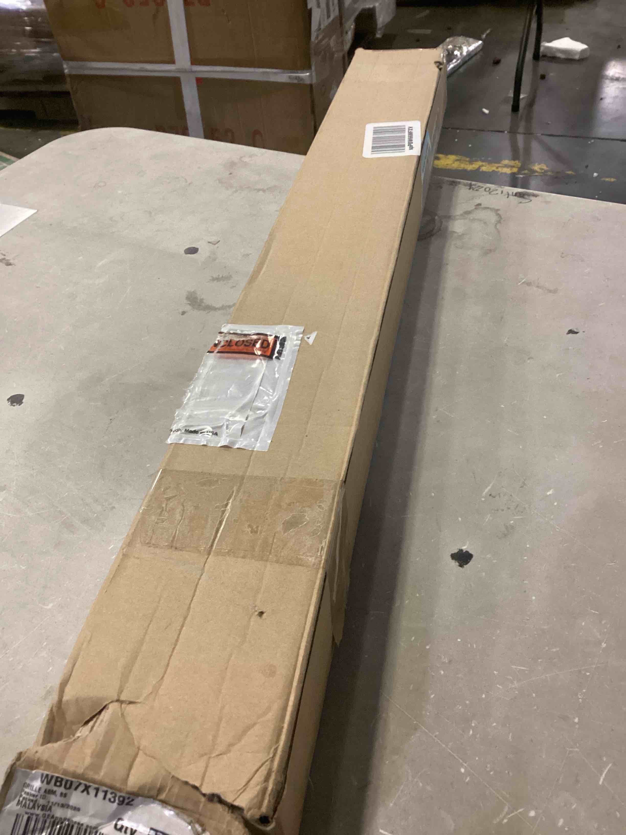 https://s3.amazonaws.com/lotting-images-prod/bidfta/RED5077843_1706369367139.jpeg