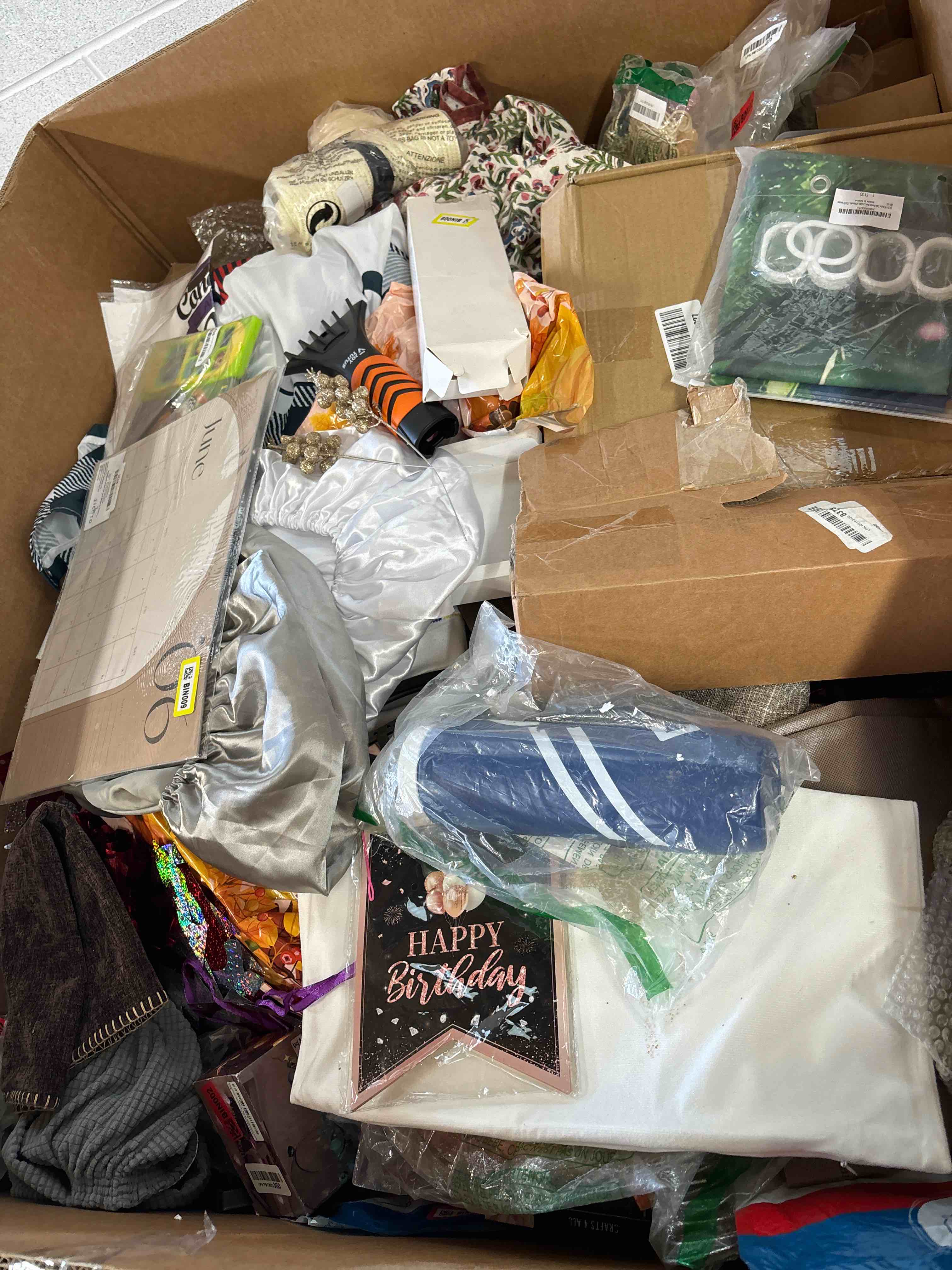 https://s3.amazonaws.com/lotting-images-prod/bidfta/RED5078028_1710359942362.jpeg