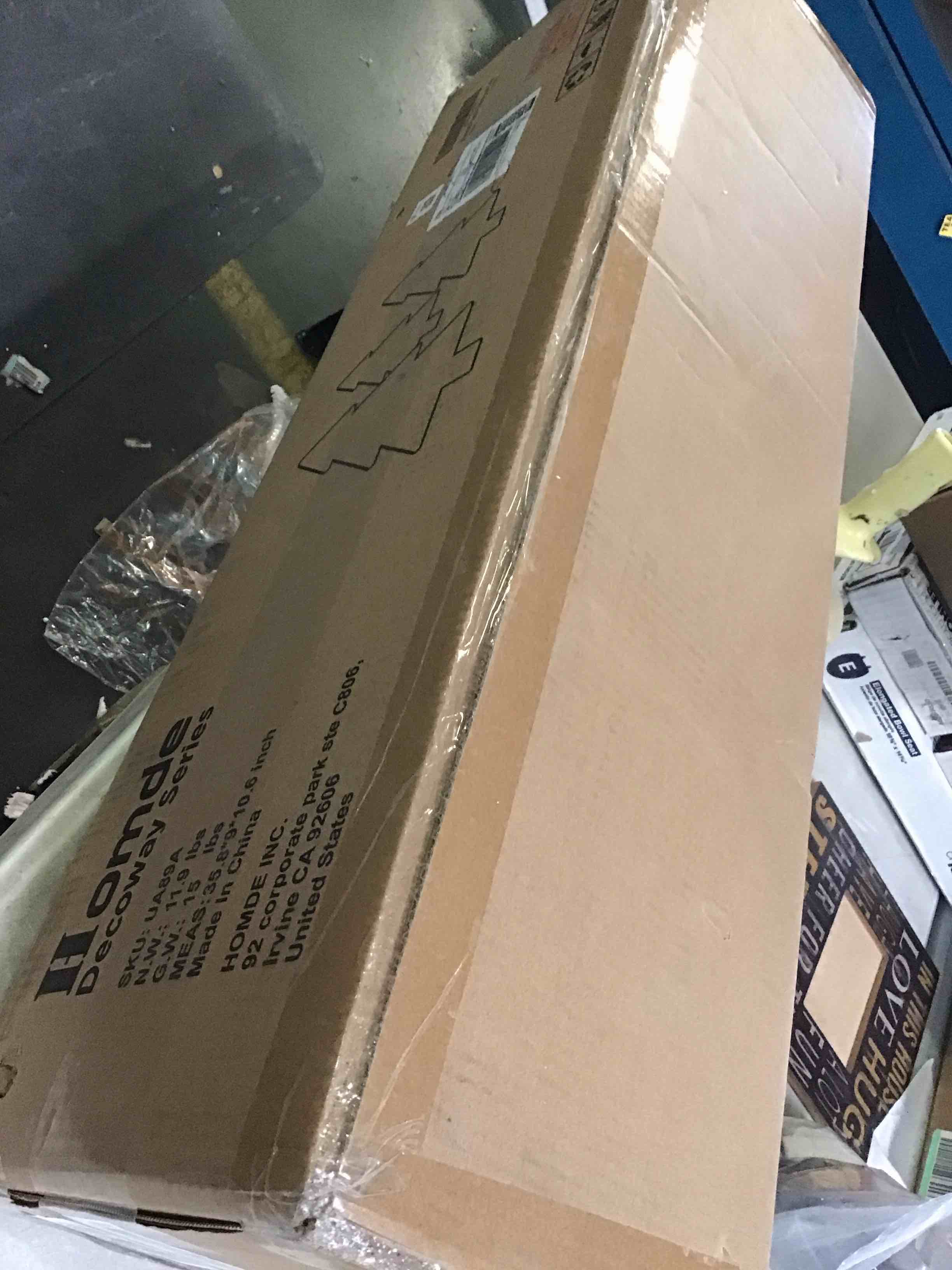 https://s3.amazonaws.com/lotting-images-prod/bidfta/RED5084371_1702046840286.jpeg