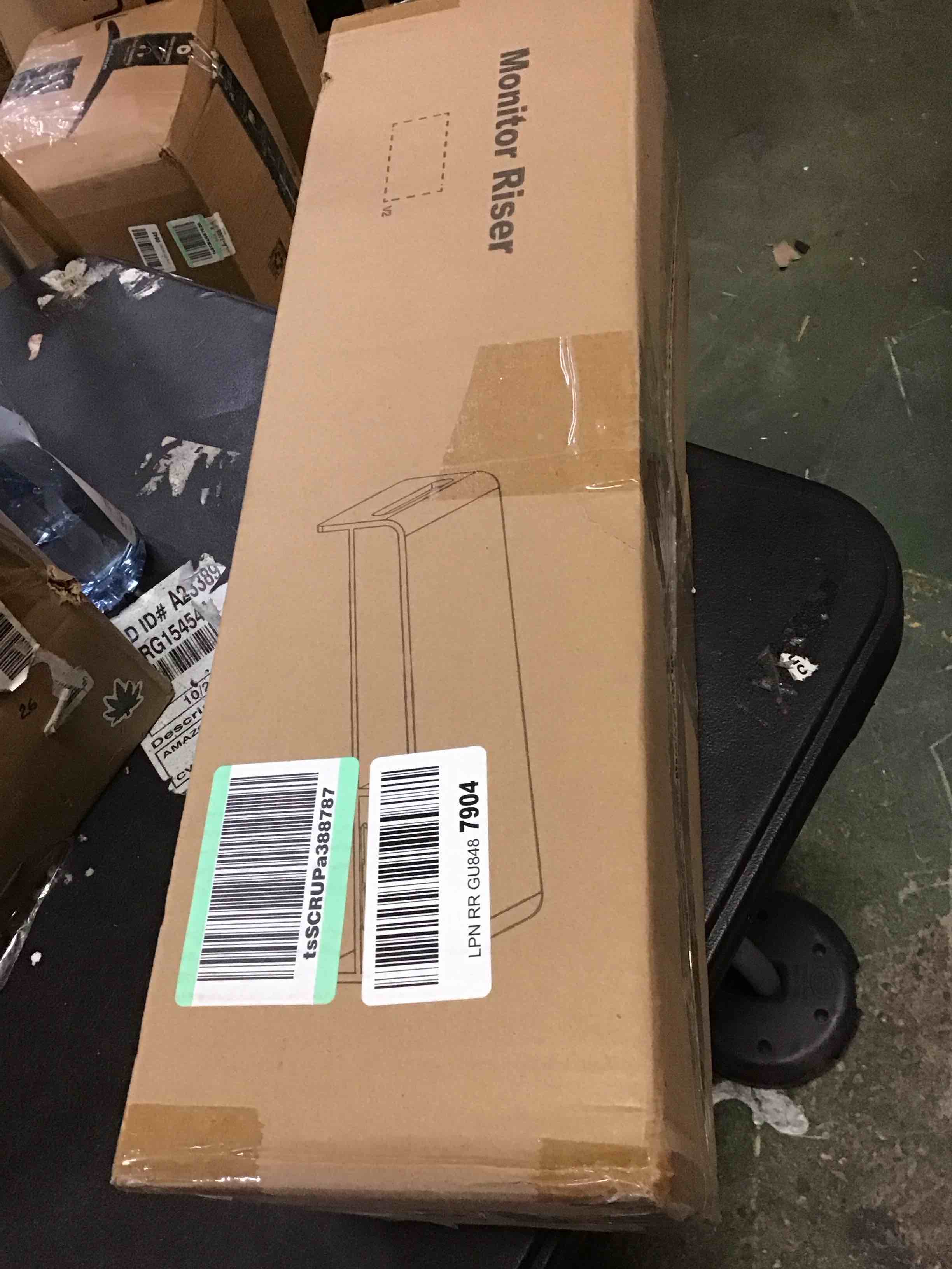https://s3.amazonaws.com/lotting-images-prod/bidfta/RED5085046_1702492015703.jpeg