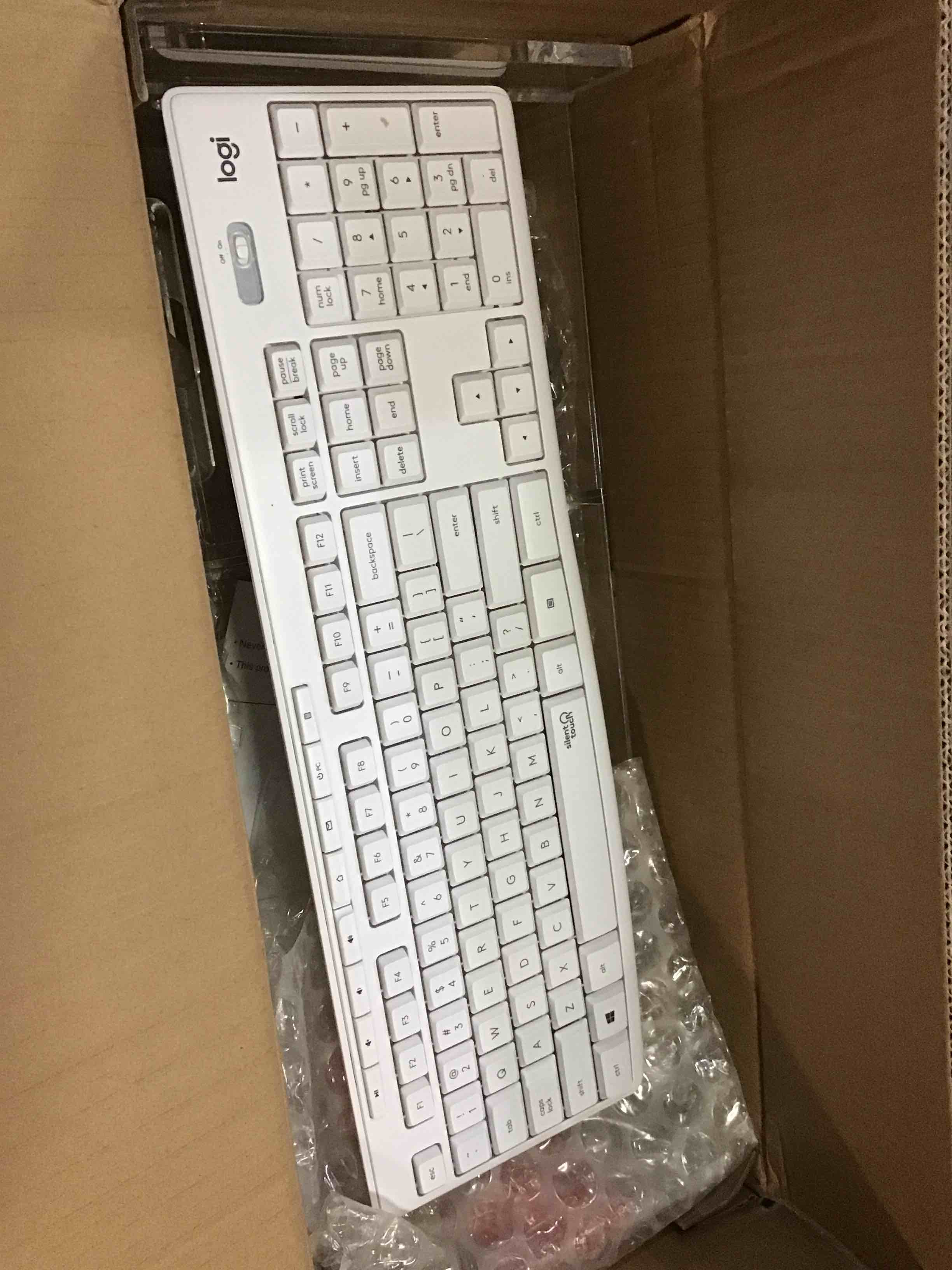 https://s3.amazonaws.com/lotting-images-prod/bidfta/RED5085046_1702492038732.jpeg