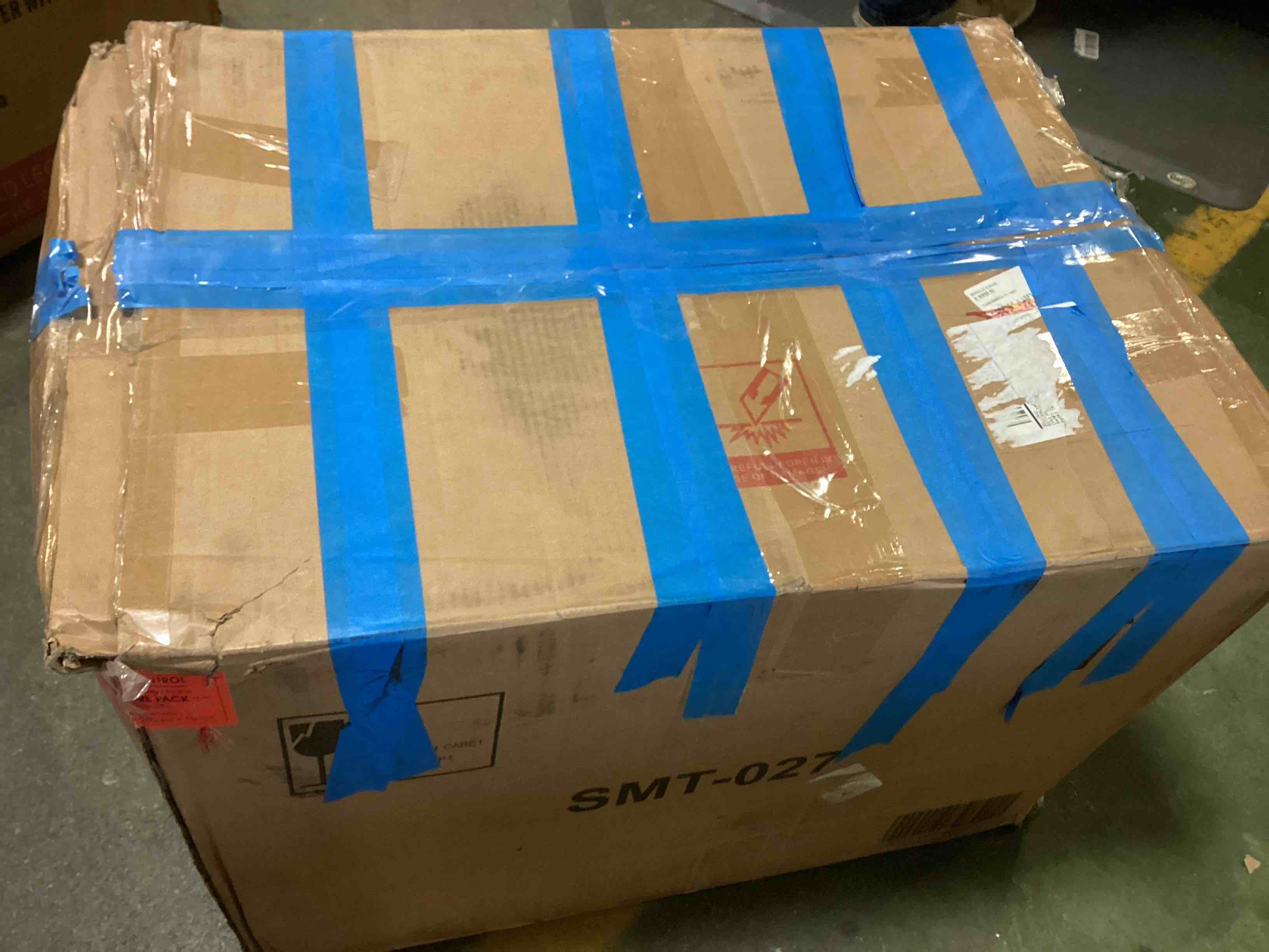 https://s3.amazonaws.com/lotting-images-prod/bidfta/RED5085884_1702398222472.jpeg