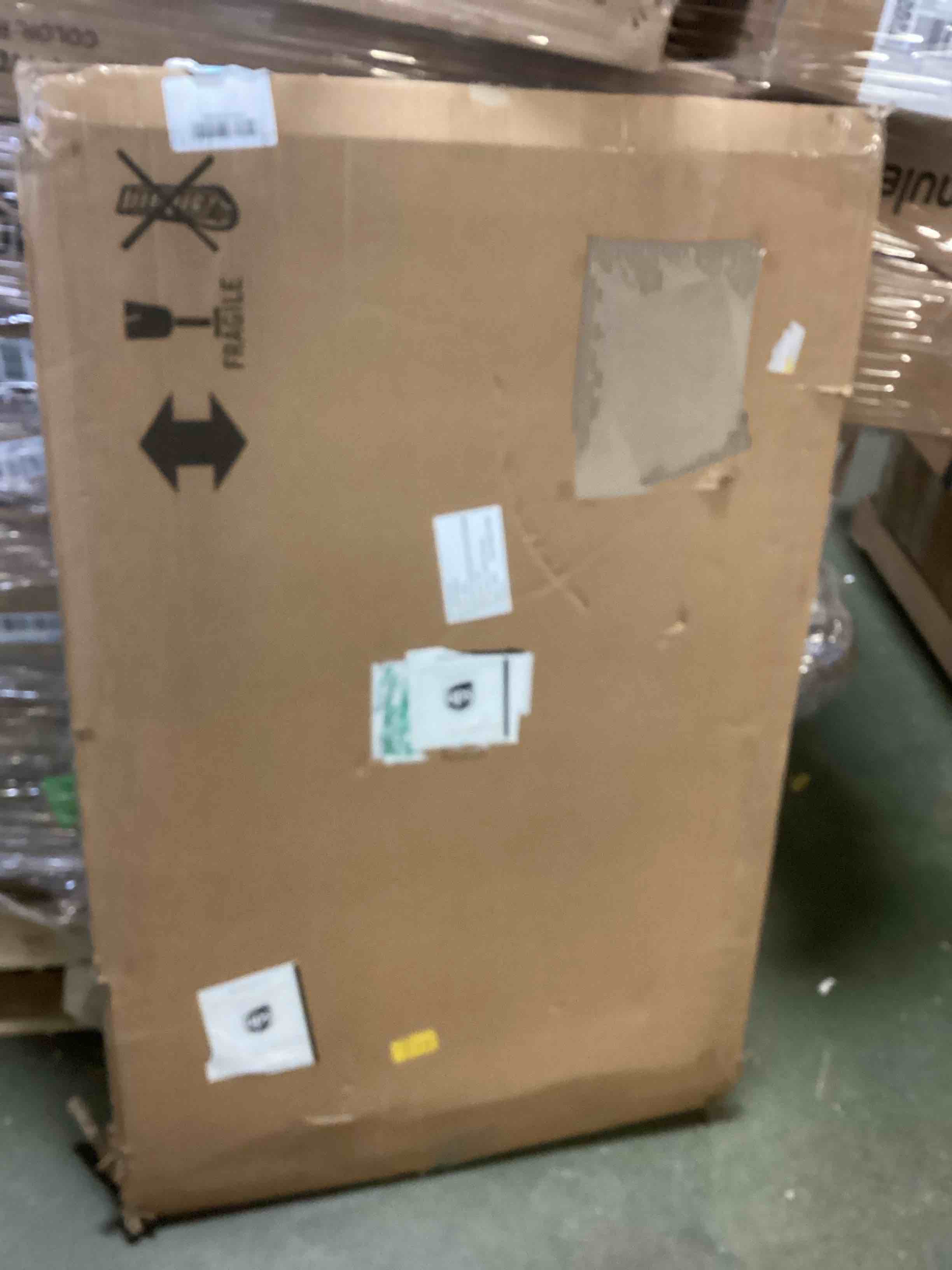 https://s3.amazonaws.com/lotting-images-prod/bidfta/RED5085914_1702409354284.jpeg