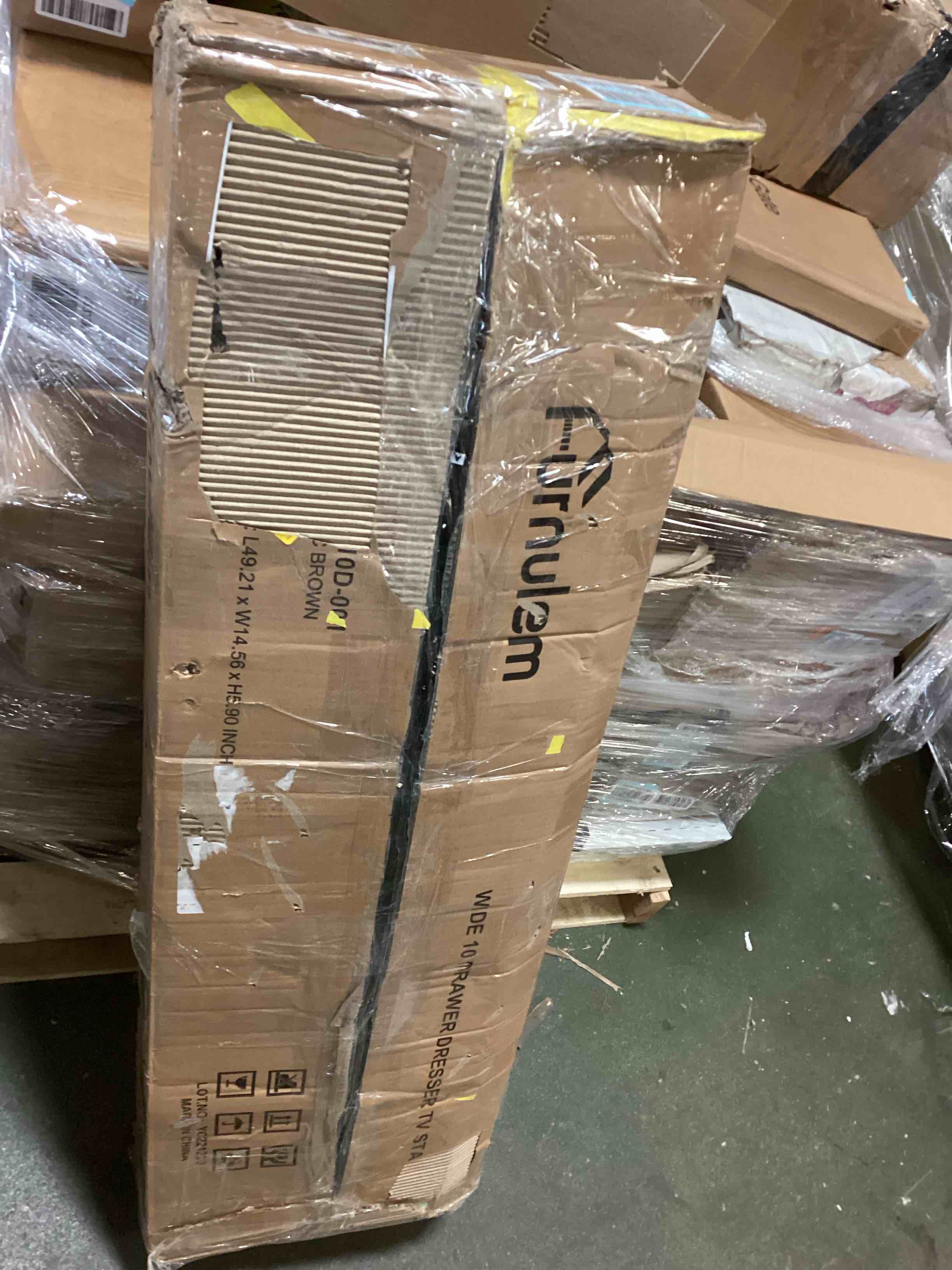 https://s3.amazonaws.com/lotting-images-prod/bidfta/RED5085924_1702412925231.jpeg
