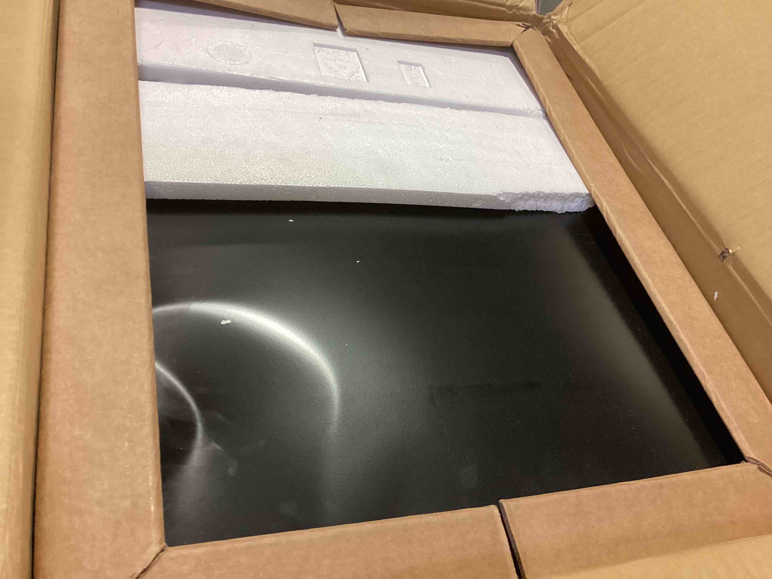 https://s3.amazonaws.com/lotting-images-prod/bidfta/RED5086520_1703173102150.jpeg