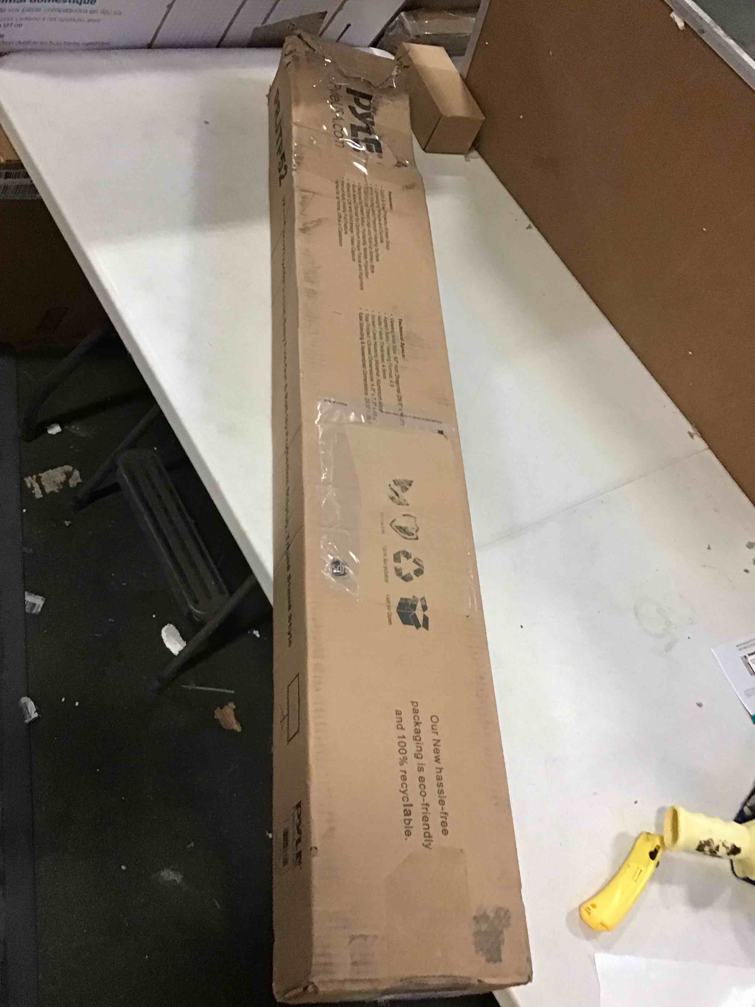 https://s3.amazonaws.com/lotting-images-prod/bidfta/RED5088650_1702414904116.jpeg