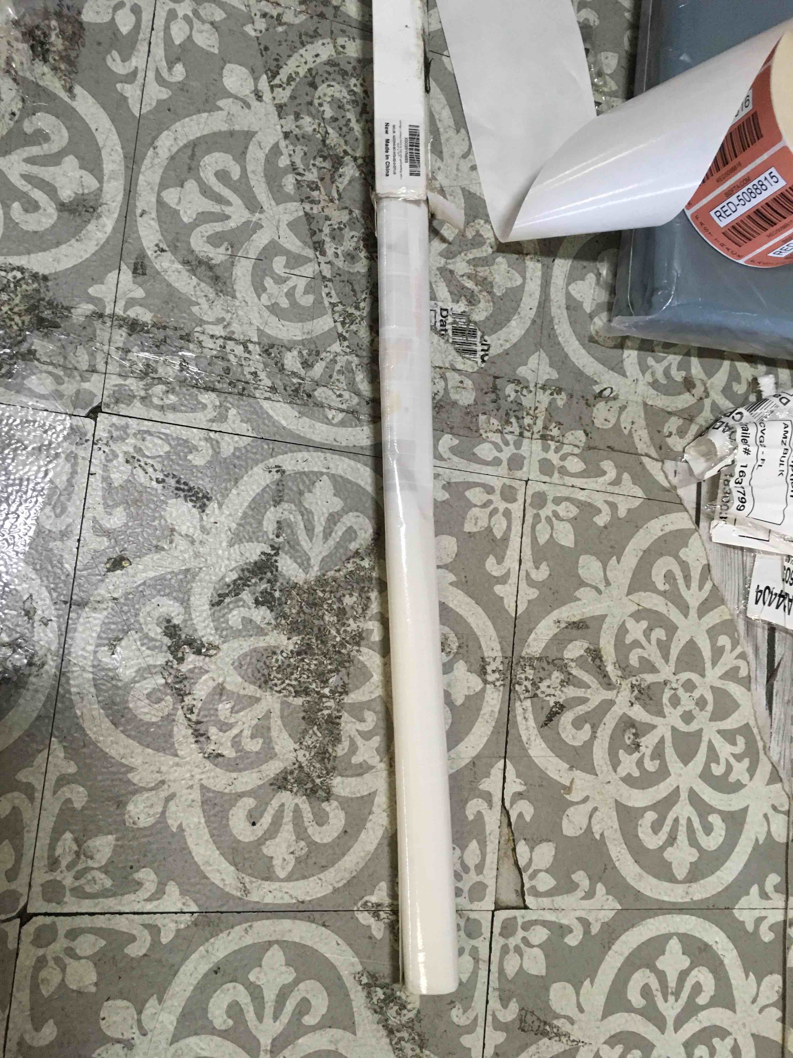 https://s3.amazonaws.com/lotting-images-prod/bidfta/RED5088811_1702492322589.jpeg