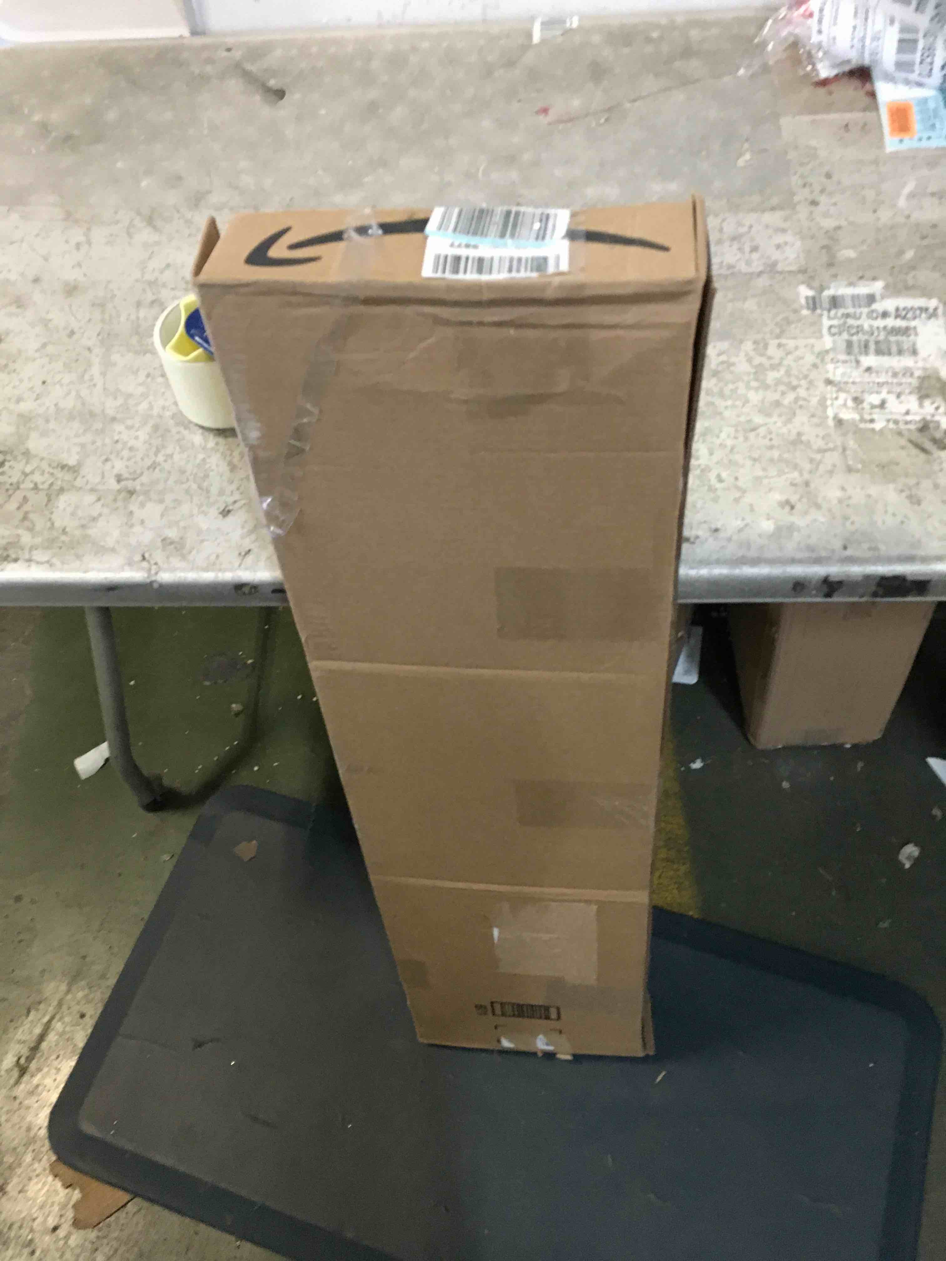 https://s3.amazonaws.com/lotting-images-prod/bidfta/RED5088954_1702568362820.jpeg
