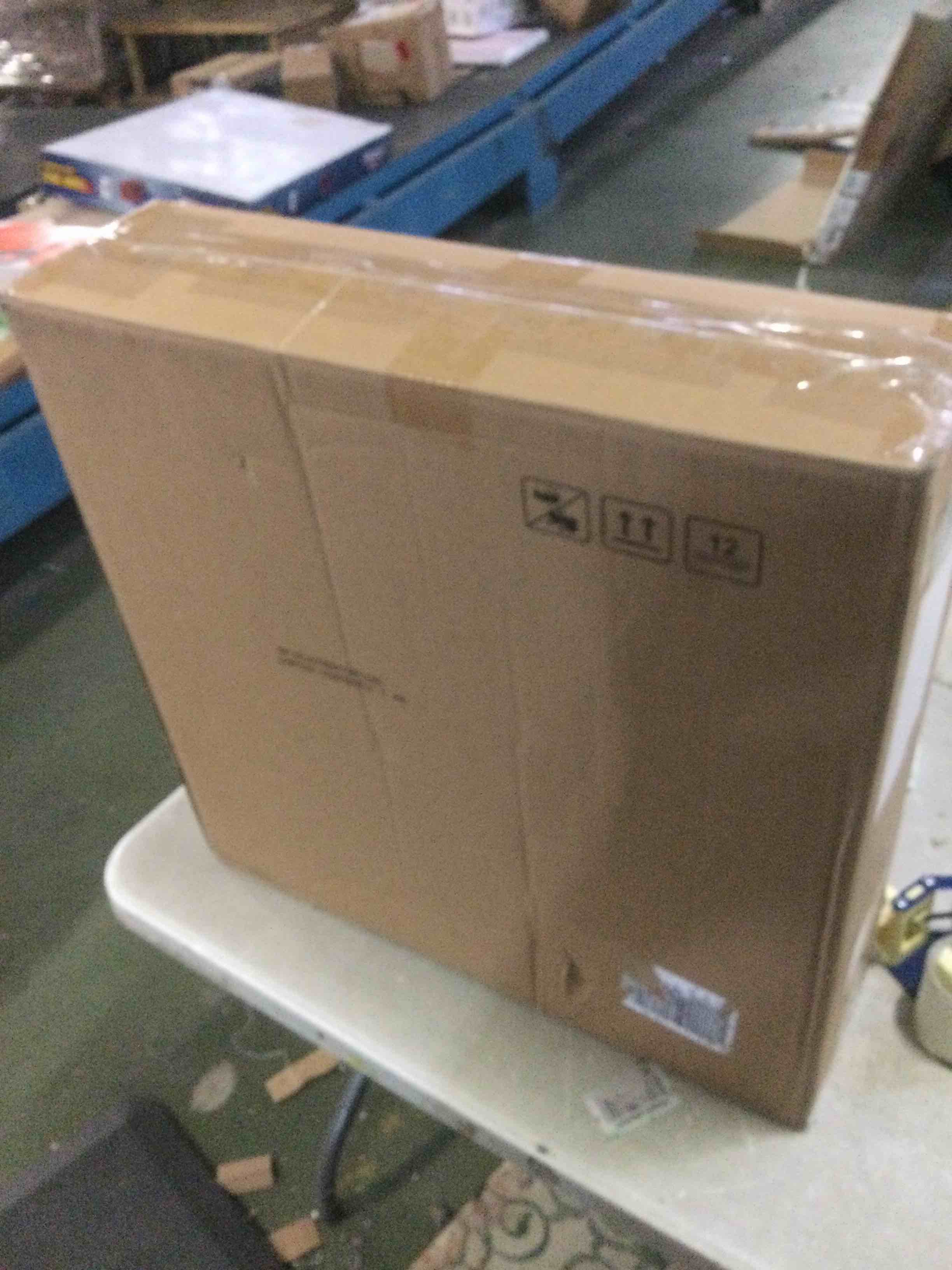 https://s3.amazonaws.com/lotting-images-prod/bidfta/RED5089448_1702911065908.jpeg