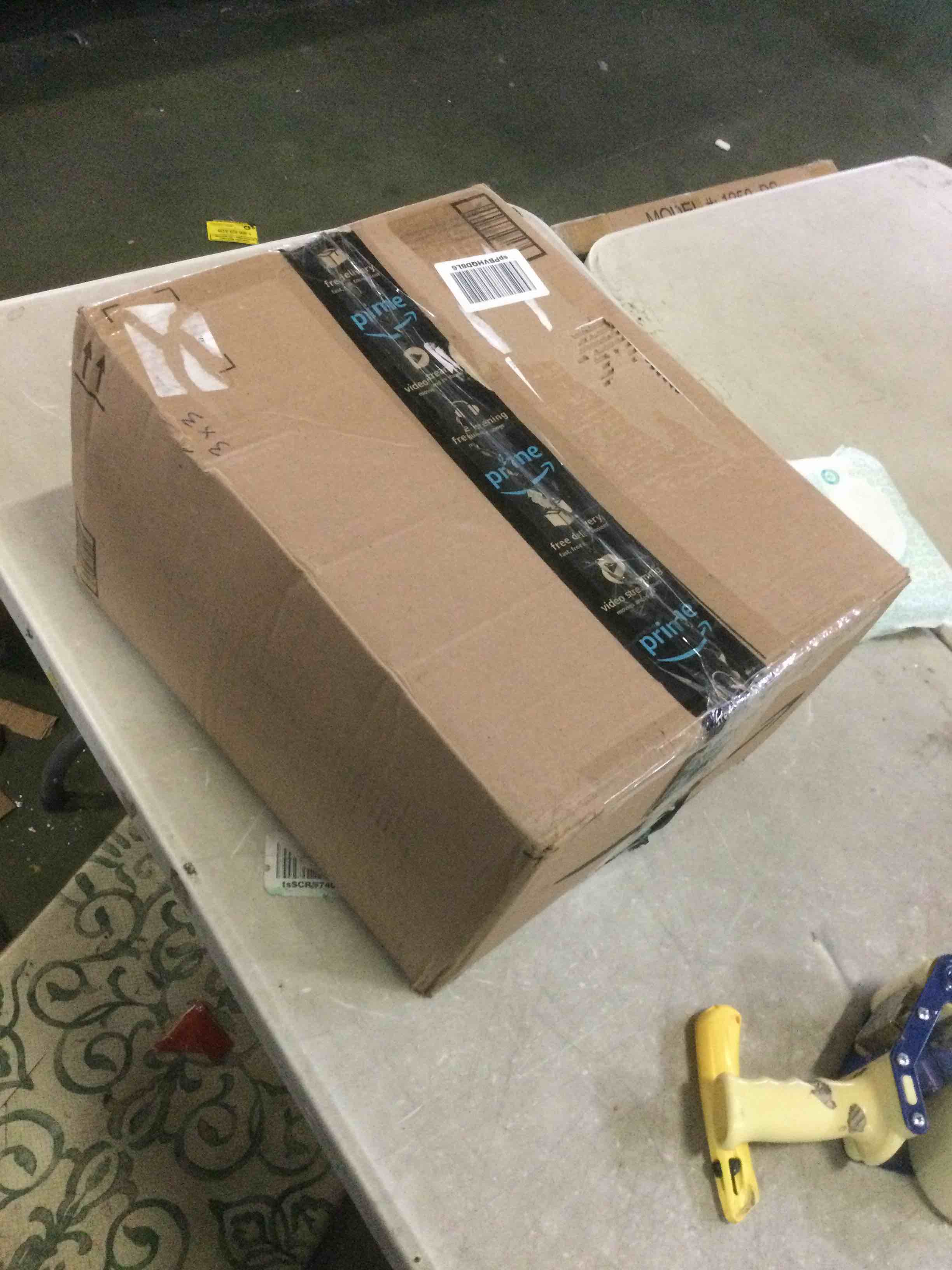 https://s3.amazonaws.com/lotting-images-prod/bidfta/RED5089528_1702918792143.jpeg