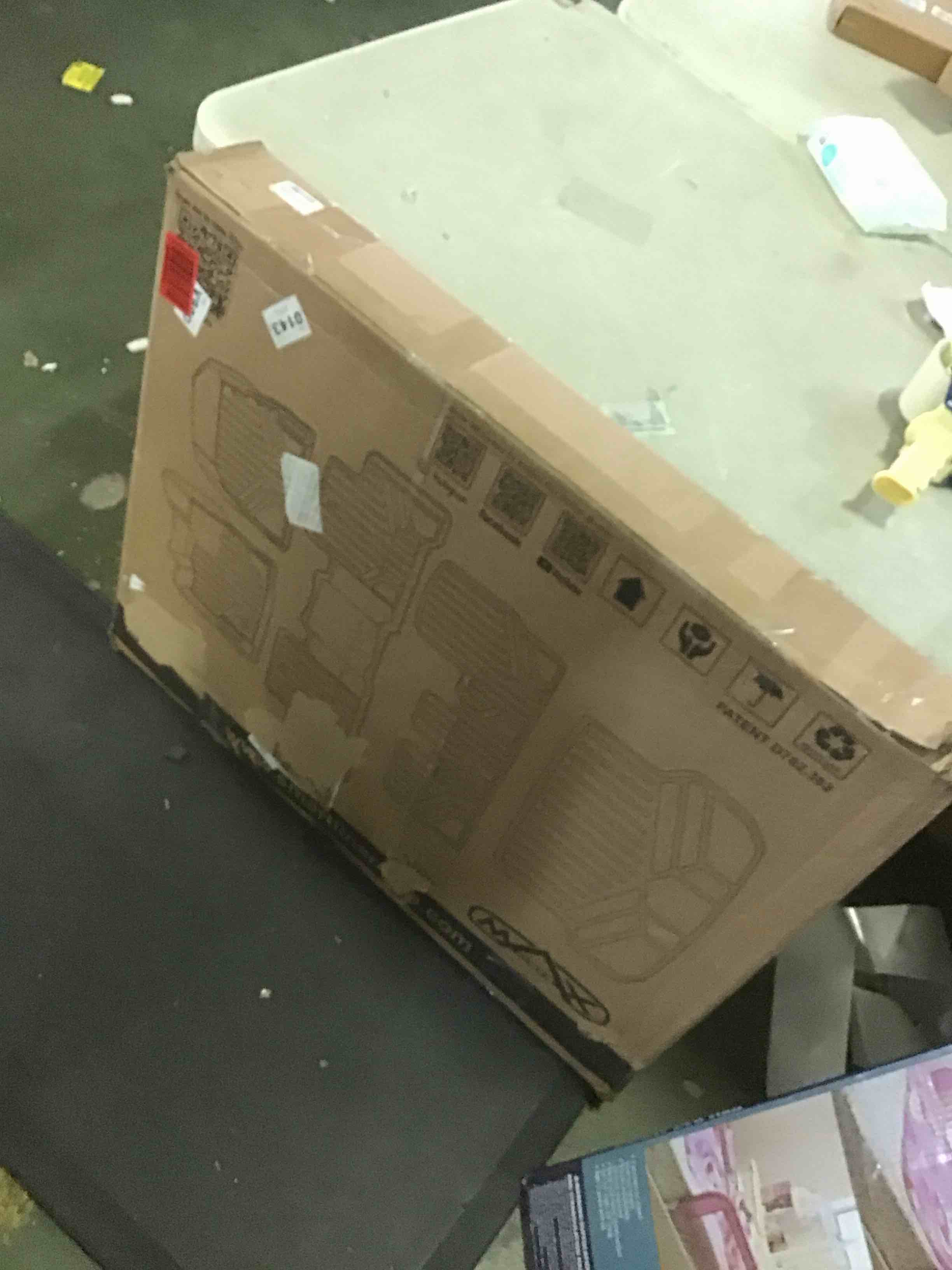 https://s3.amazonaws.com/lotting-images-prod/bidfta/RED5089634_1702932601234.jpeg