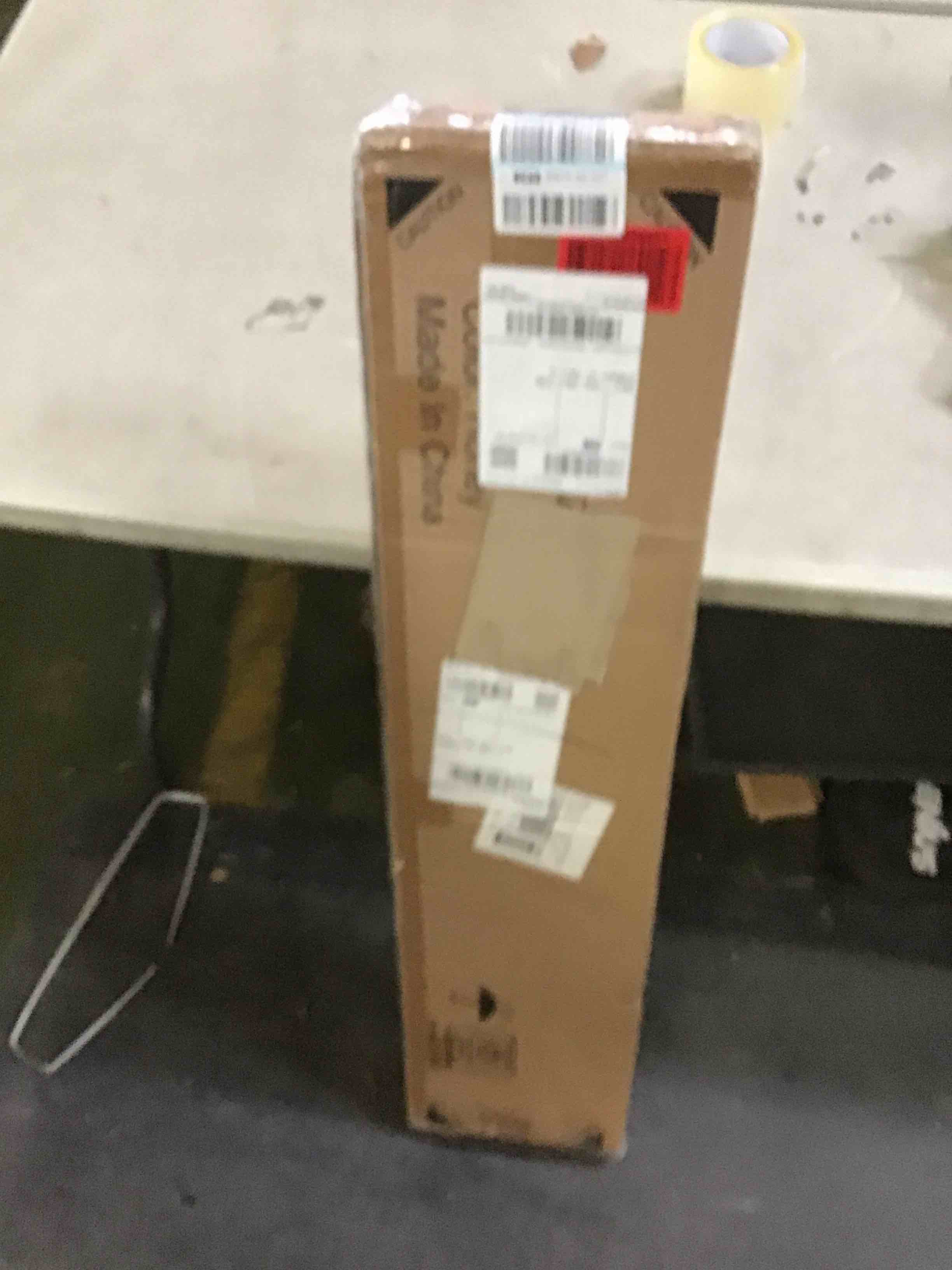 https://s3.amazonaws.com/lotting-images-prod/bidfta/RED5089959_1703081822610.jpeg