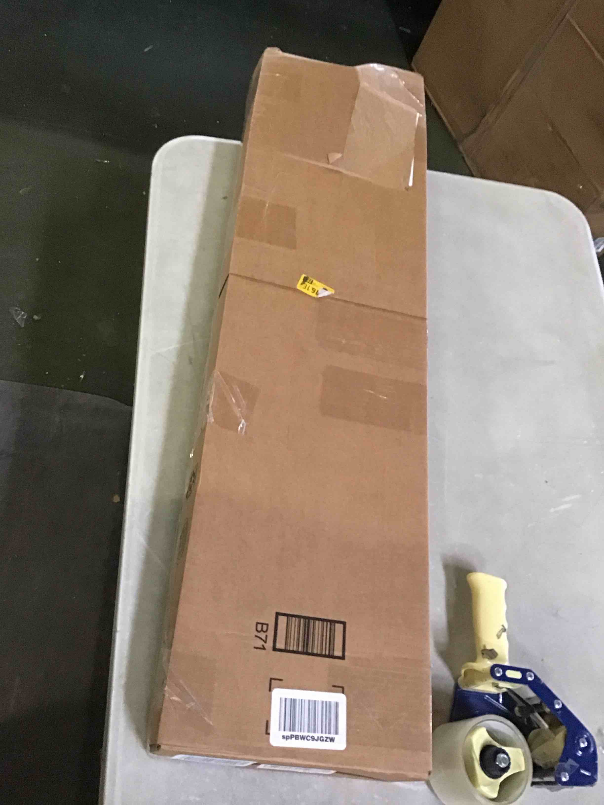 https://s3.amazonaws.com/lotting-images-prod/bidfta/RED5090111_1703100573155.jpeg