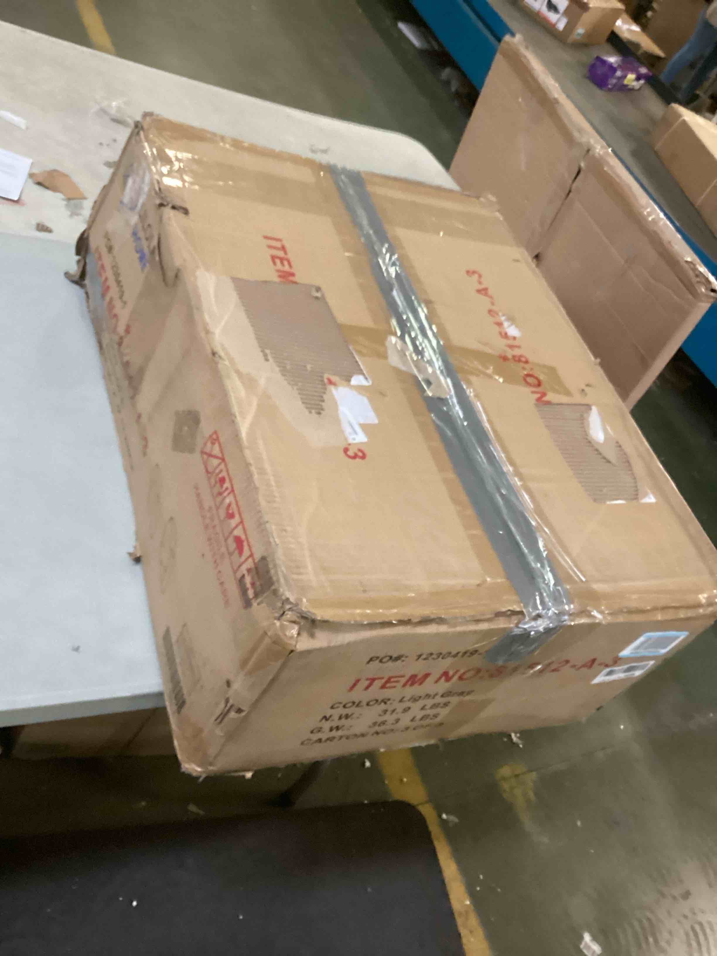 https://s3.amazonaws.com/lotting-images-prod/bidfta/RED5090273_1703172921513.jpeg