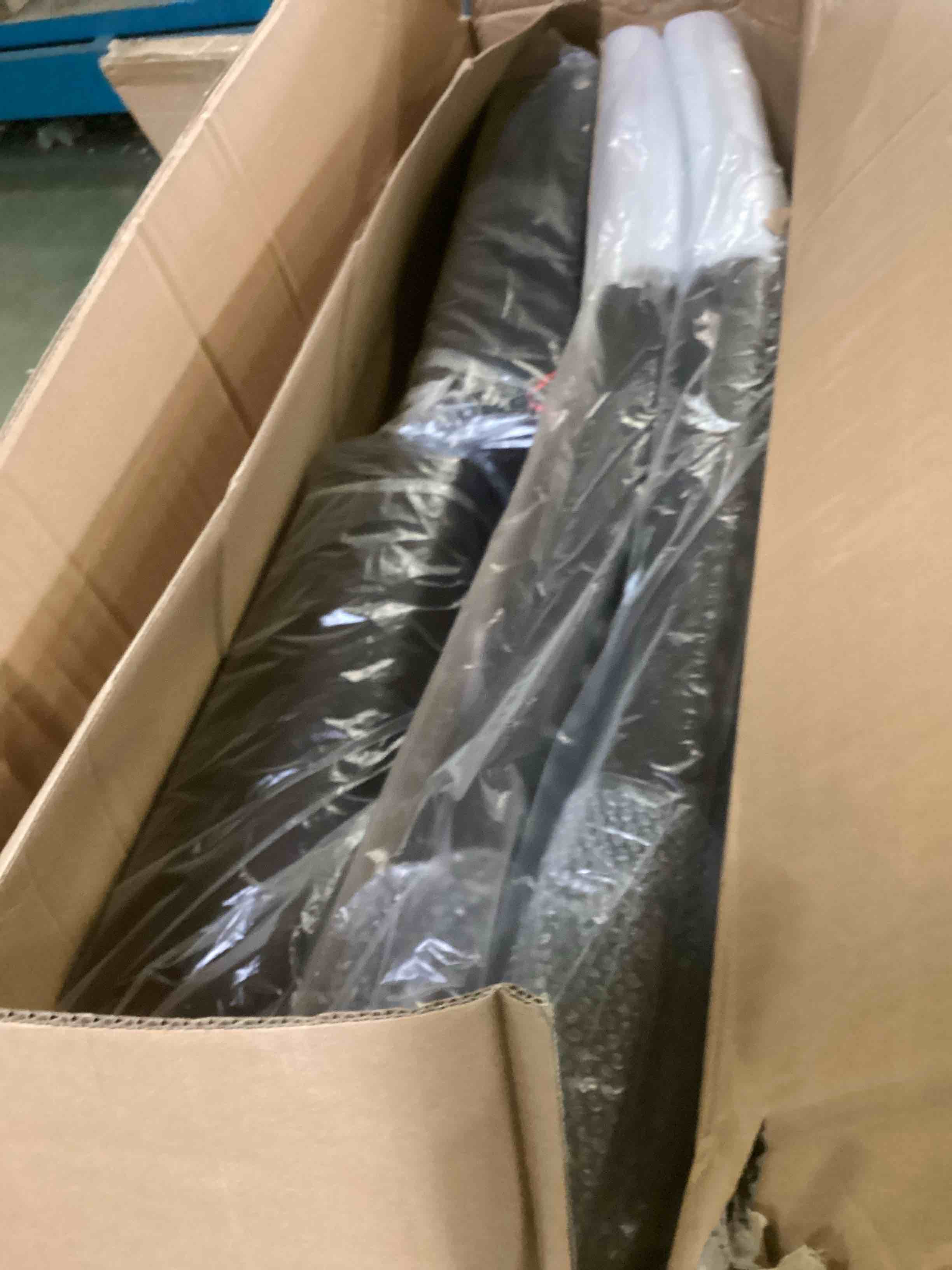 https://s3.amazonaws.com/lotting-images-prod/bidfta/RED5090276_1703173353347.jpeg