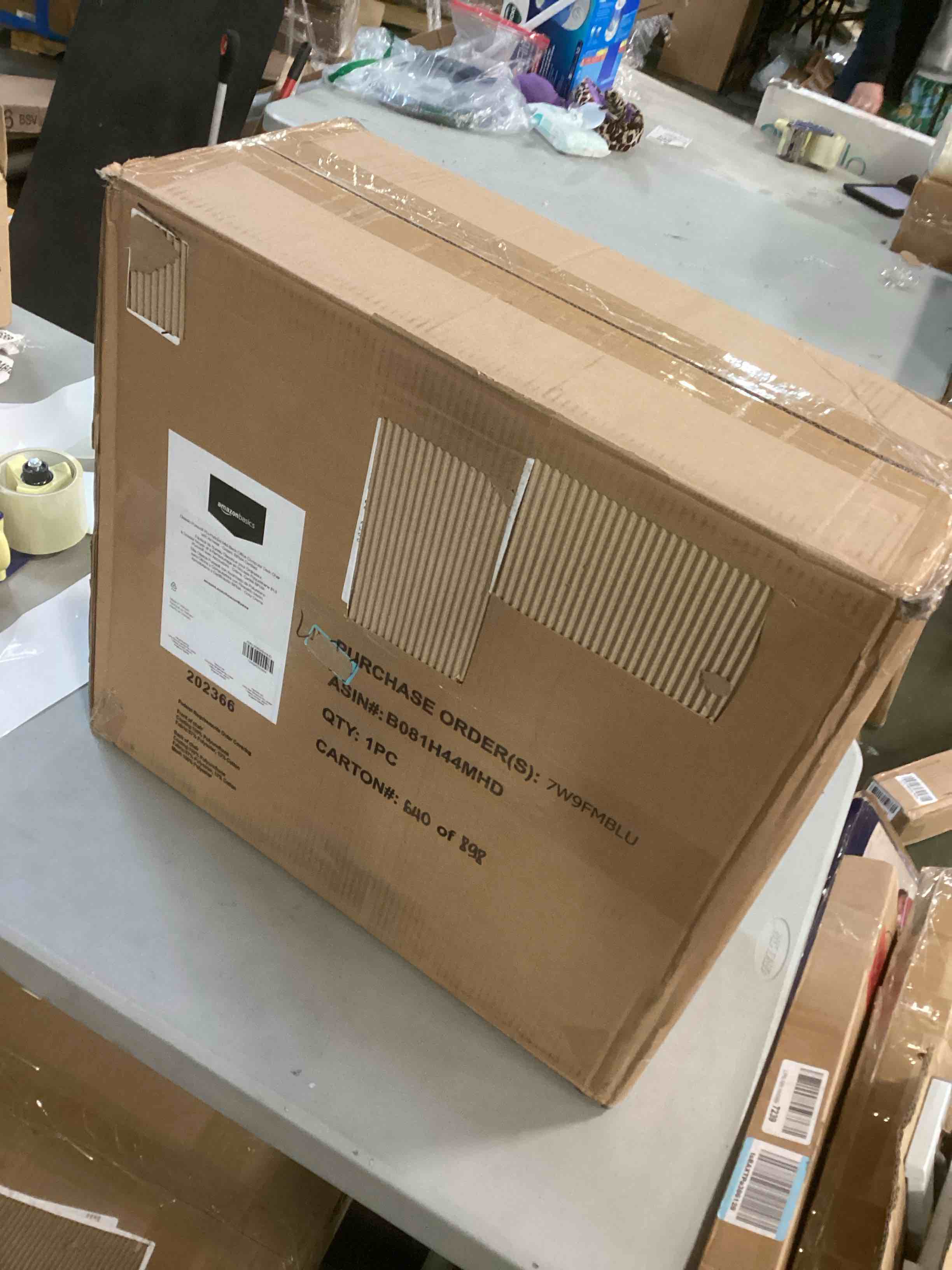 https://s3.amazonaws.com/lotting-images-prod/bidfta/RED5090660_1703278885694.jpeg