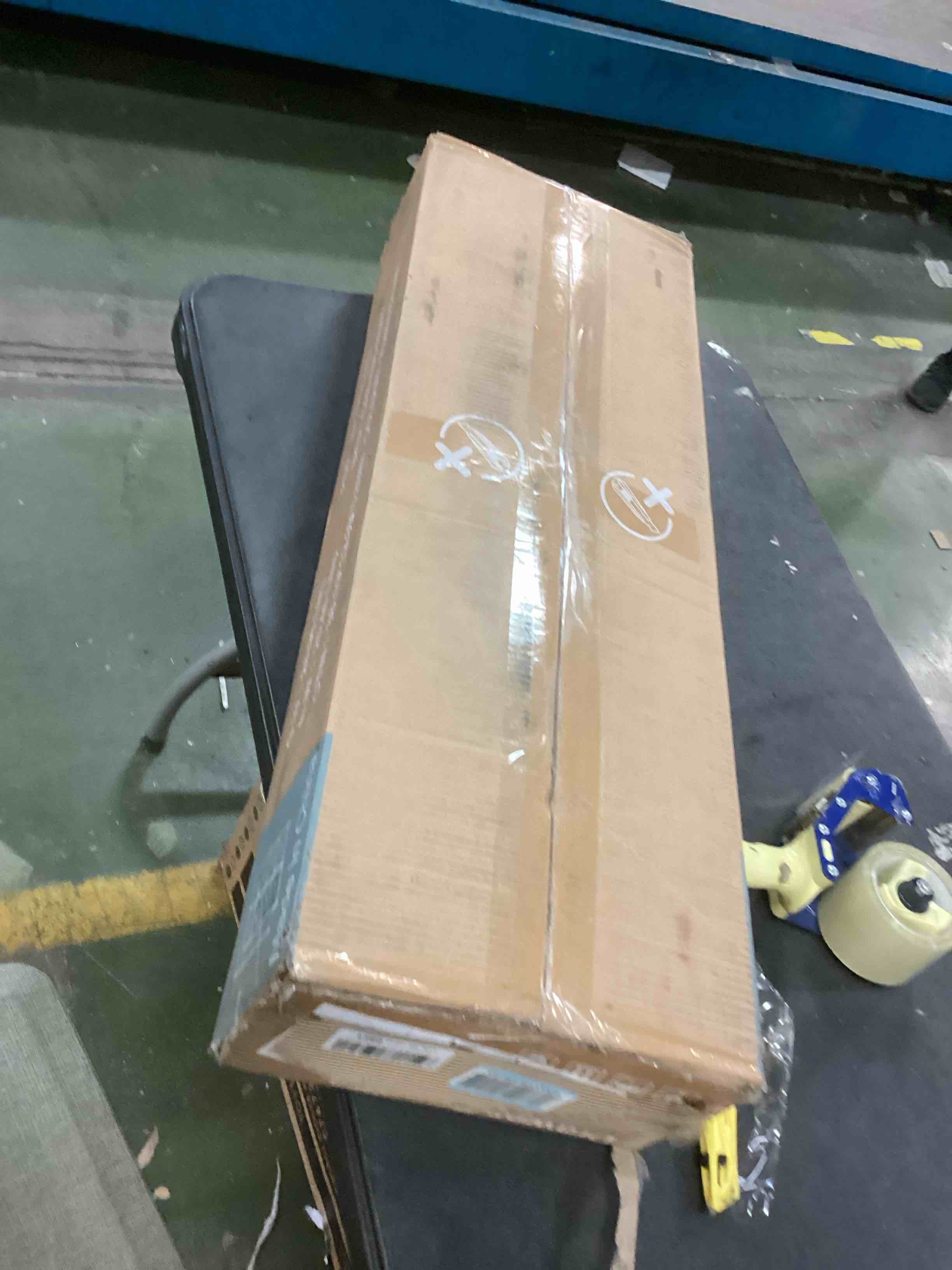 https://s3.amazonaws.com/lotting-images-prod/bidfta/RED5090722_1703341787777.jpeg