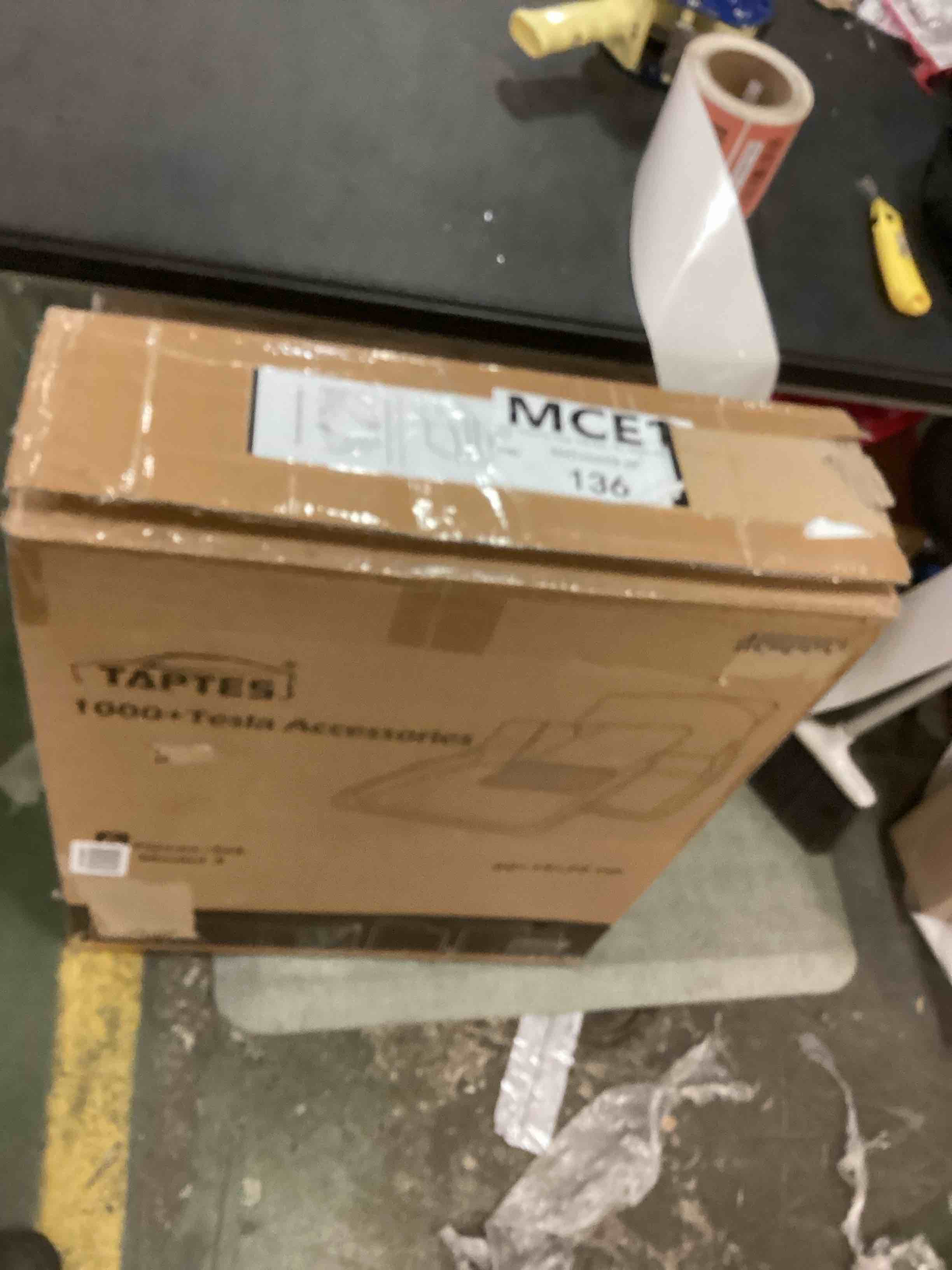 https://s3.amazonaws.com/lotting-images-prod/bidfta/RED5090781_1703348649234.jpeg