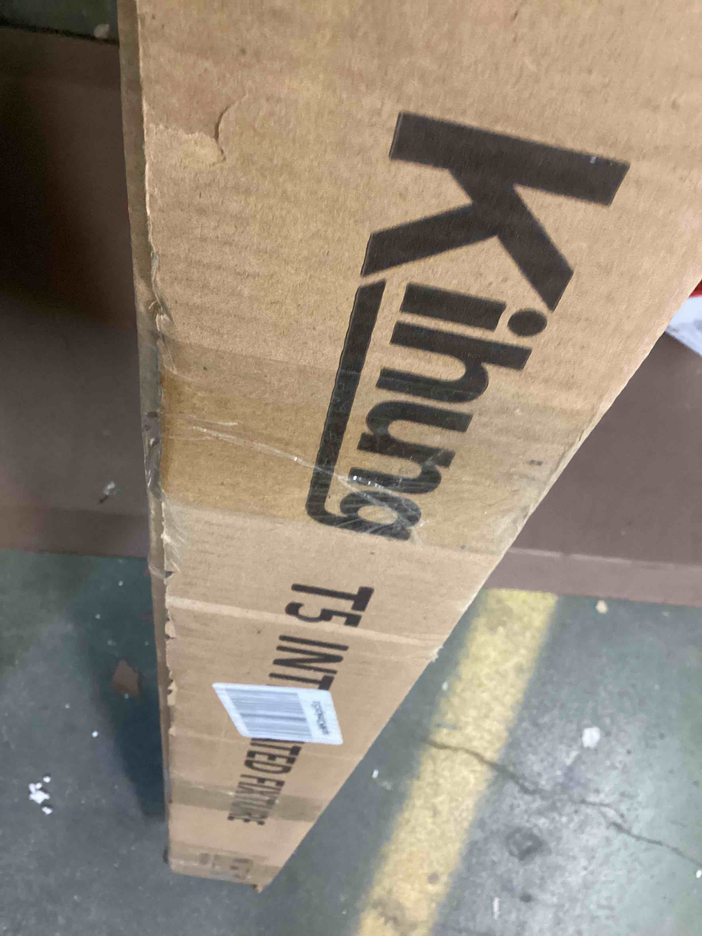 https://s3.amazonaws.com/lotting-images-prod/bidfta/RED5091034_1703782843218.jpeg