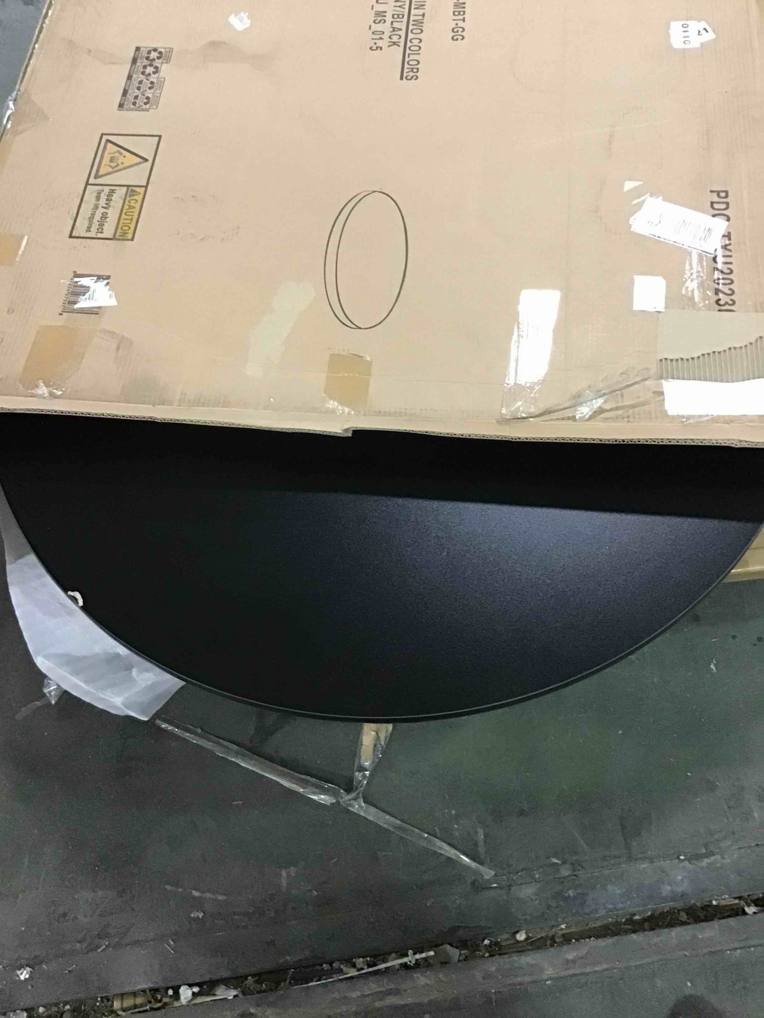 https://s3.amazonaws.com/lotting-images-prod/bidfta/RED5092837_1703247316239.jpeg