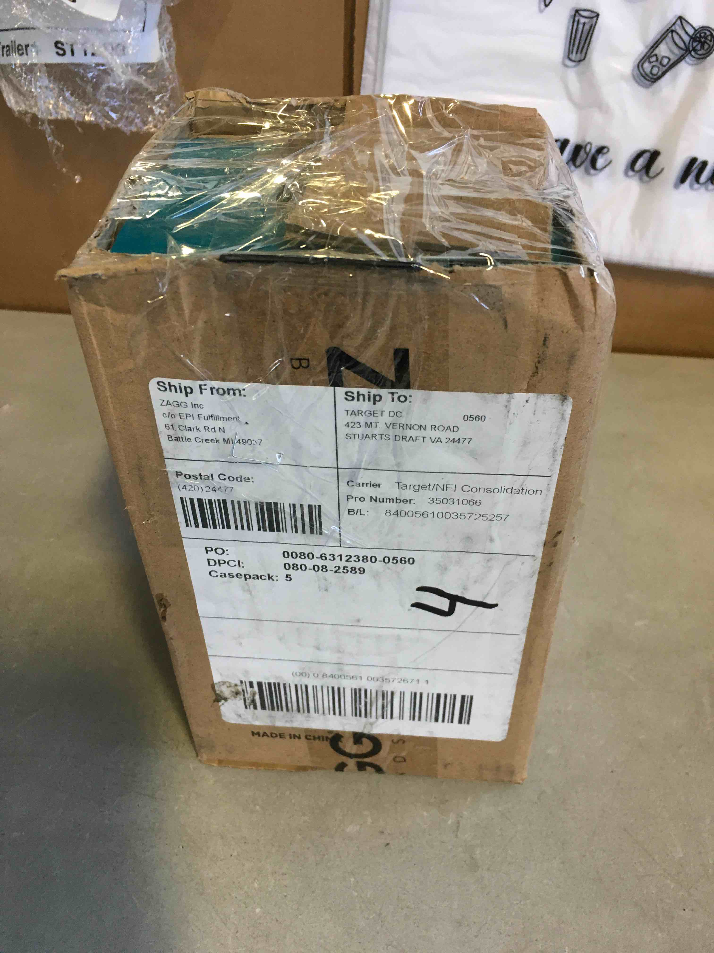 https://s3.amazonaws.com/lotting-images-prod/bidfta/RED5093709_1702046316665.jpeg