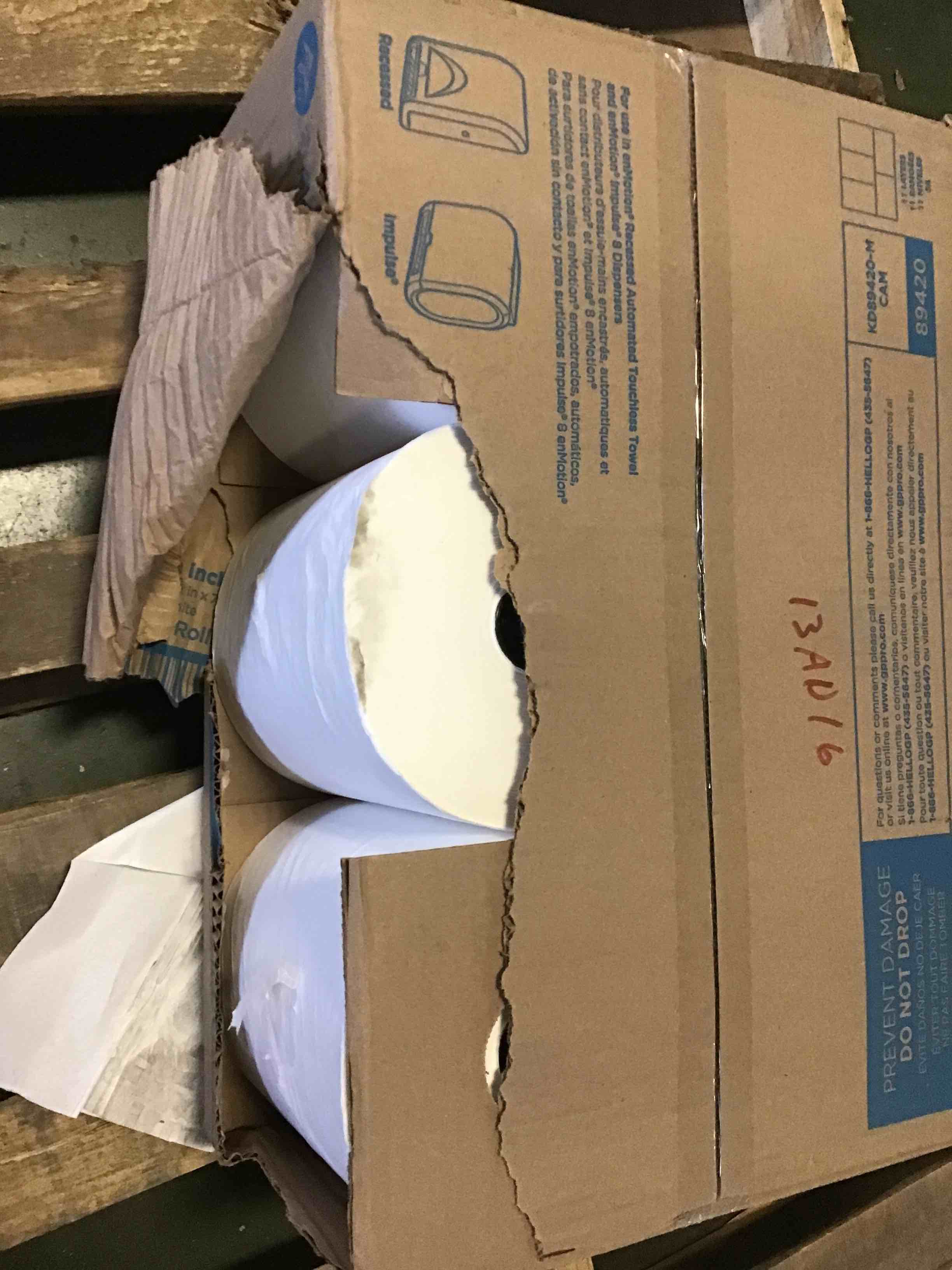 https://s3.amazonaws.com/lotting-images-prod/bidfta/RED5095528_1703005000447.jpeg