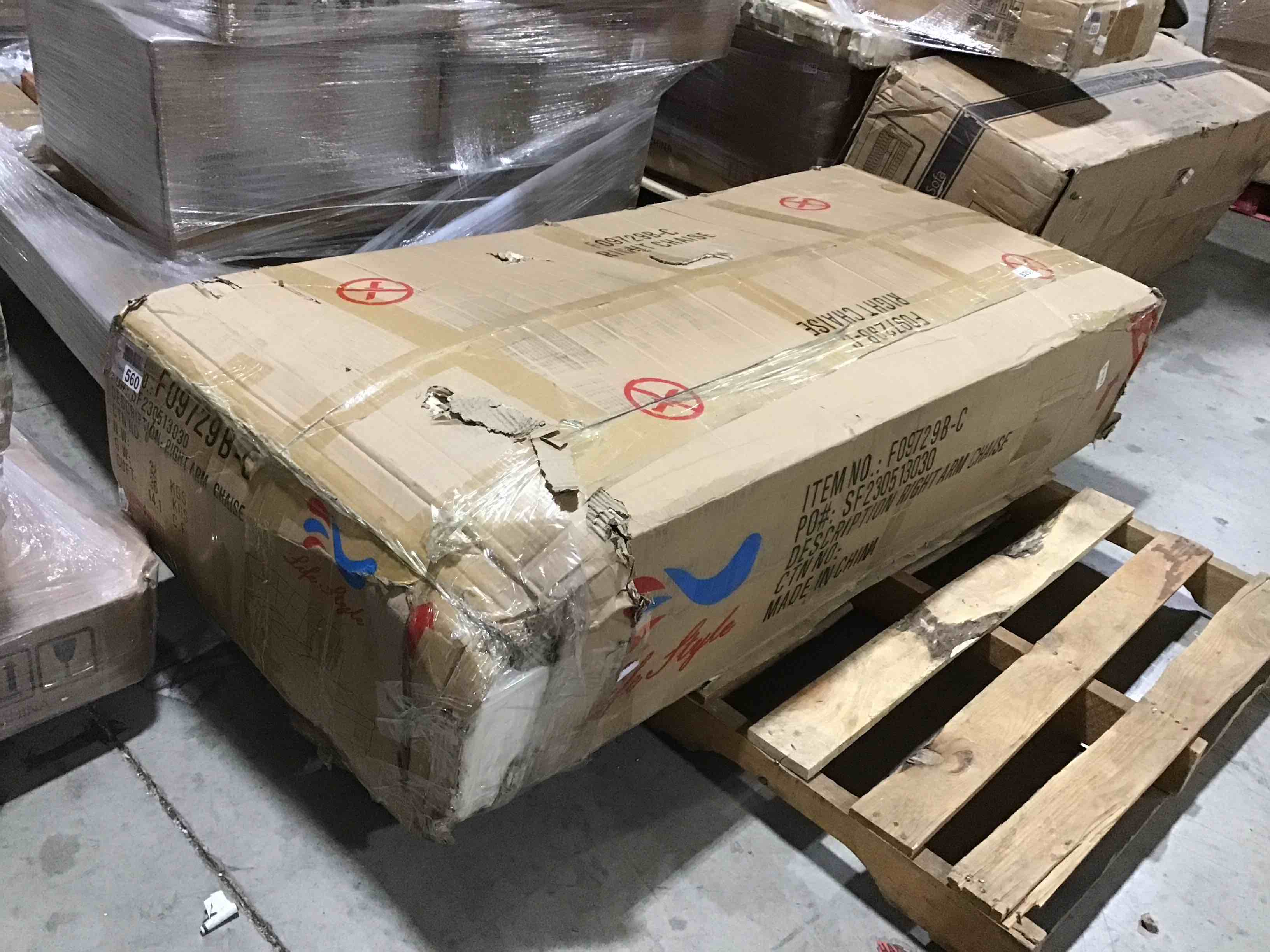 https://s3.amazonaws.com/lotting-images-prod/bidfta/RED5096735_1707488422176.jpeg