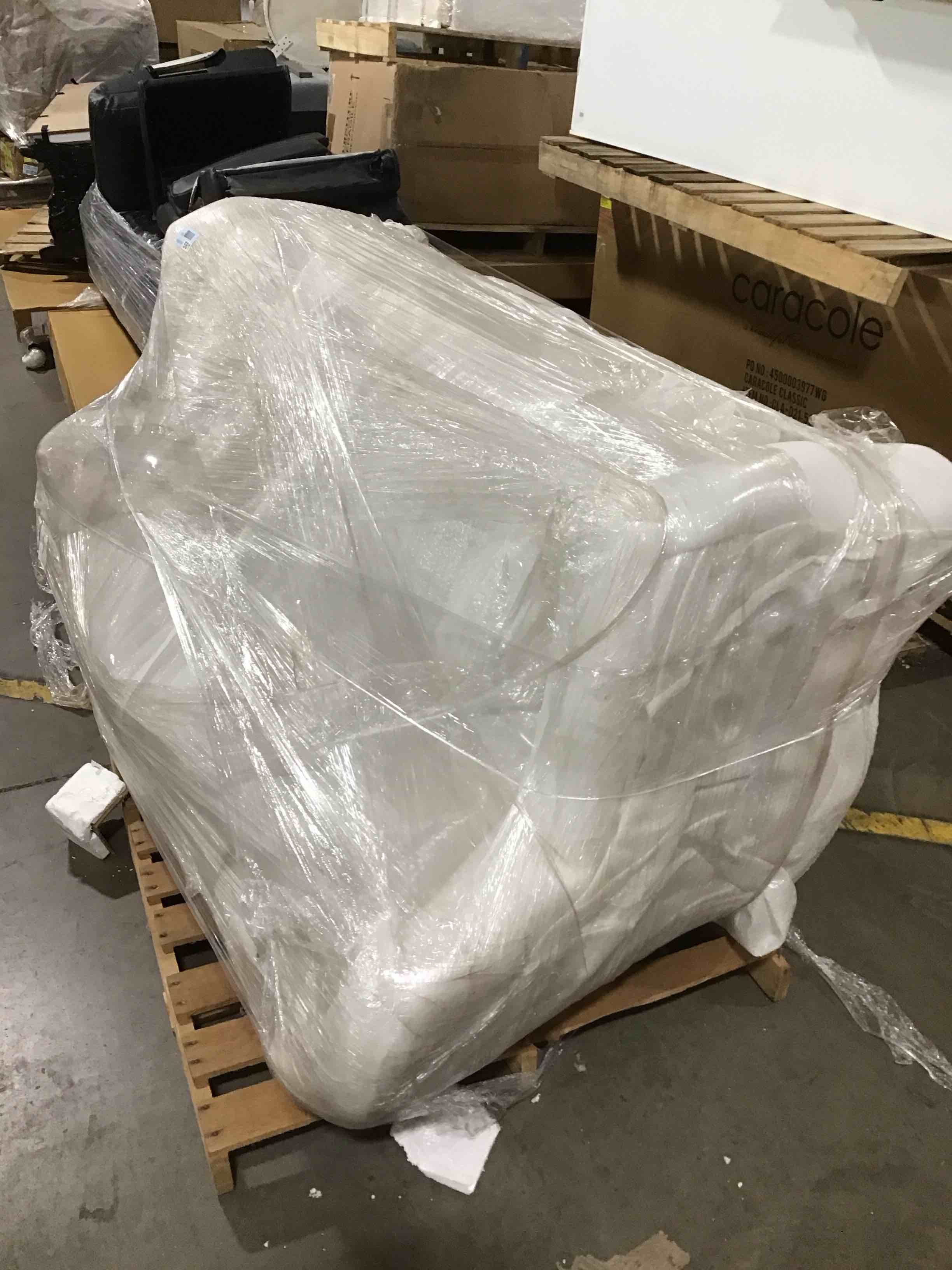 https://s3.amazonaws.com/lotting-images-prod/bidfta/RED5096882_1707842980222.jpeg