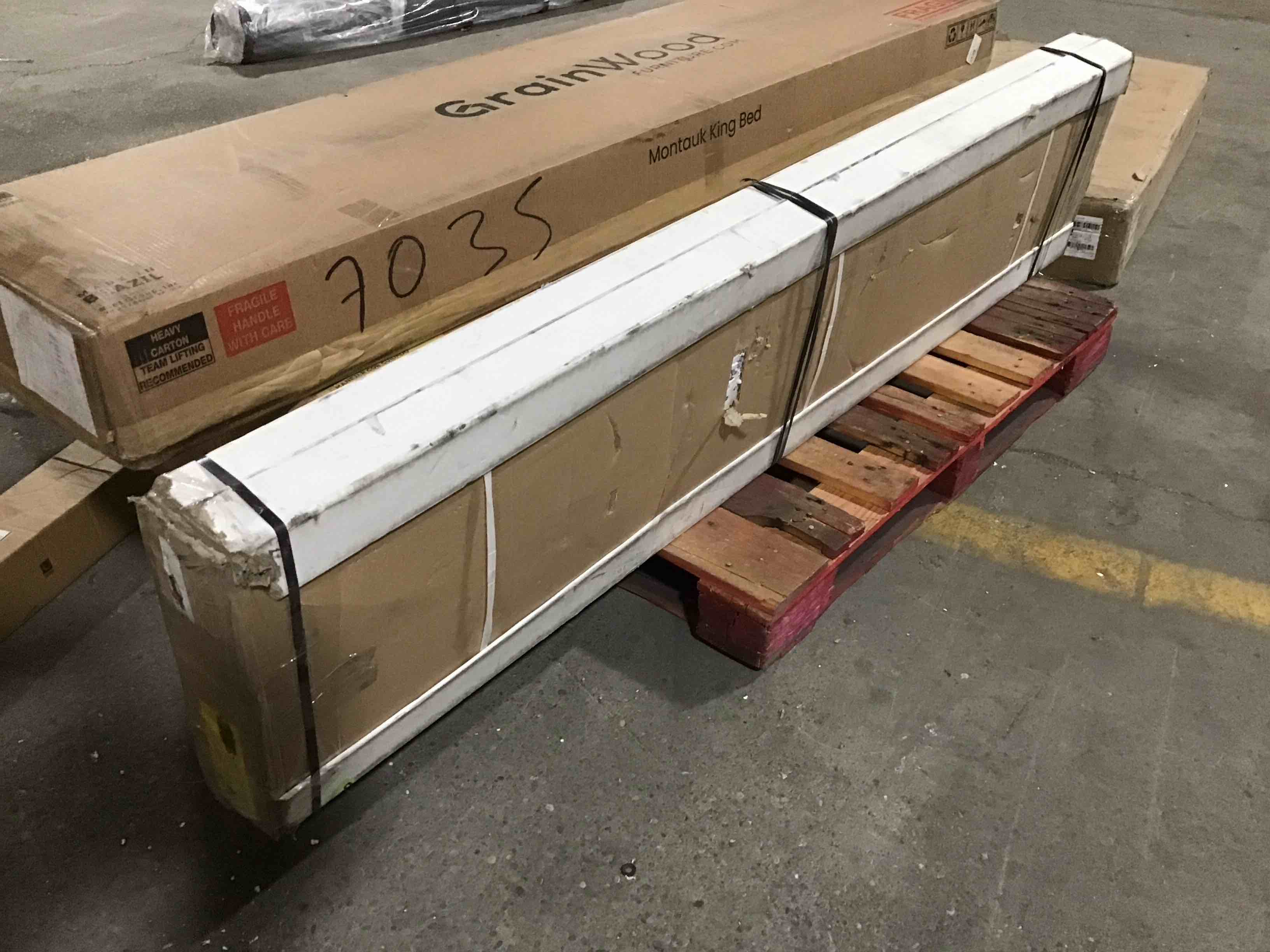 https://s3.amazonaws.com/lotting-images-prod/bidfta/RED5097139_1708351245778.jpeg
