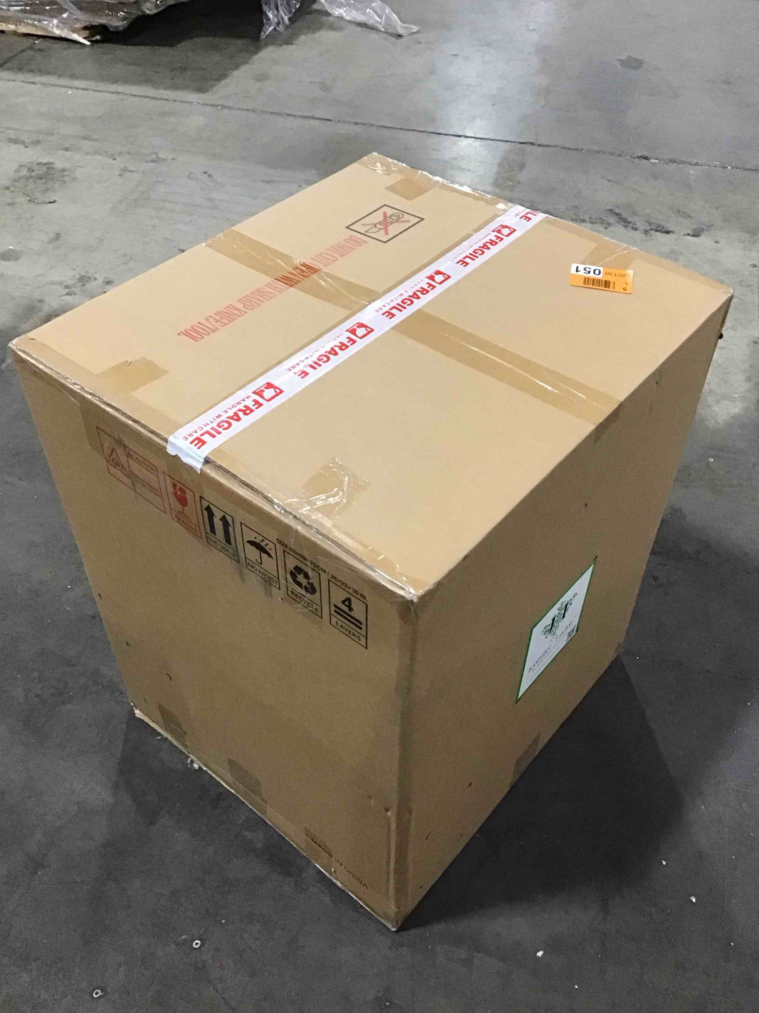 https://s3.amazonaws.com/lotting-images-prod/bidfta/RED5097379_1708618803194.jpeg