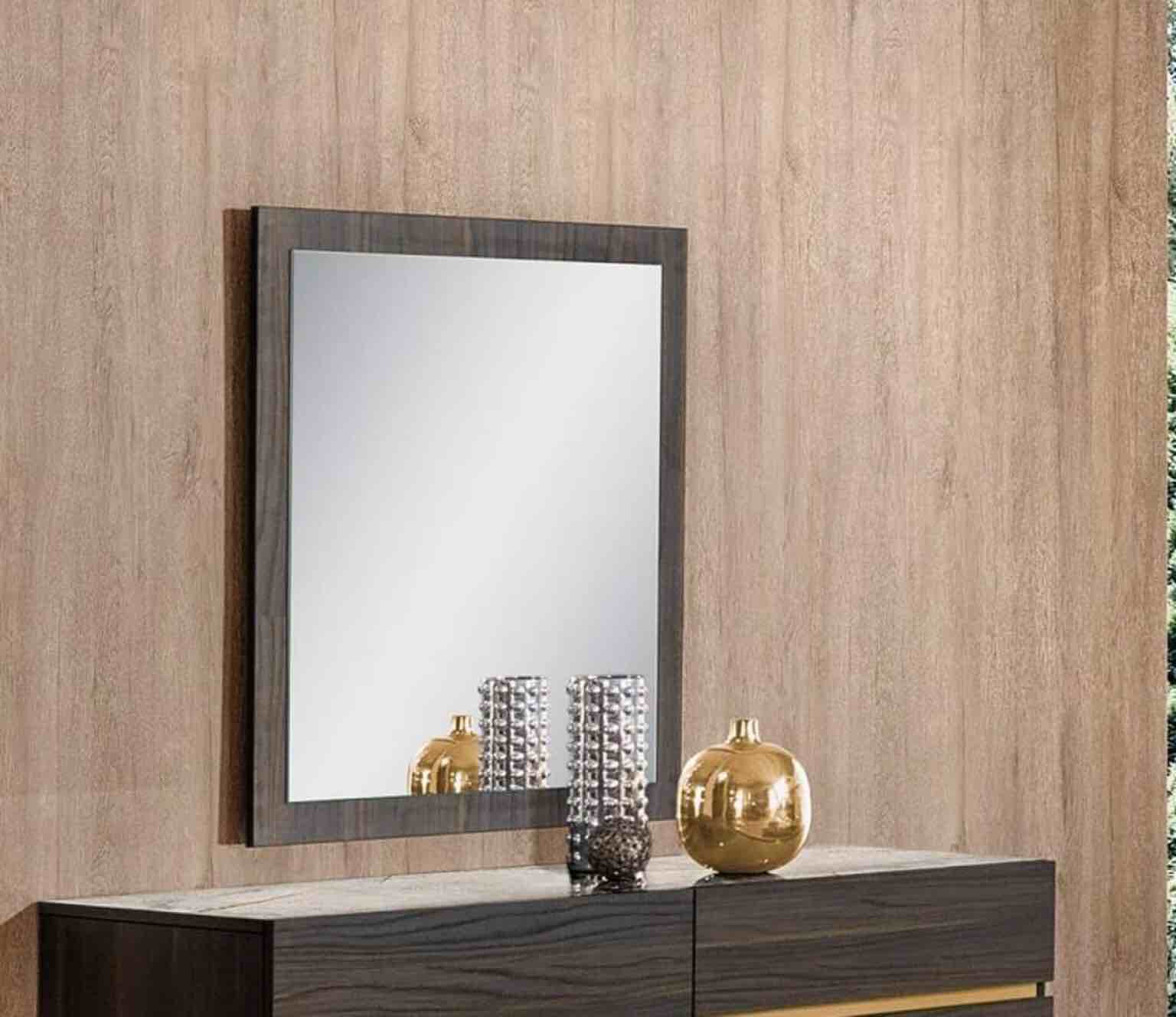 Nova Domus Velondra - Modern Eucalypto Mirror