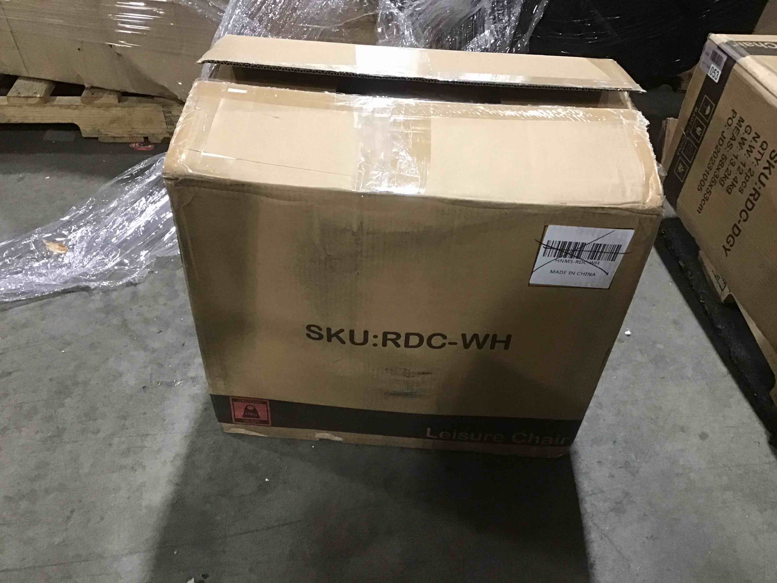 https://s3.amazonaws.com/lotting-images-prod/bidfta/RED5098276_1706717649568.jpeg