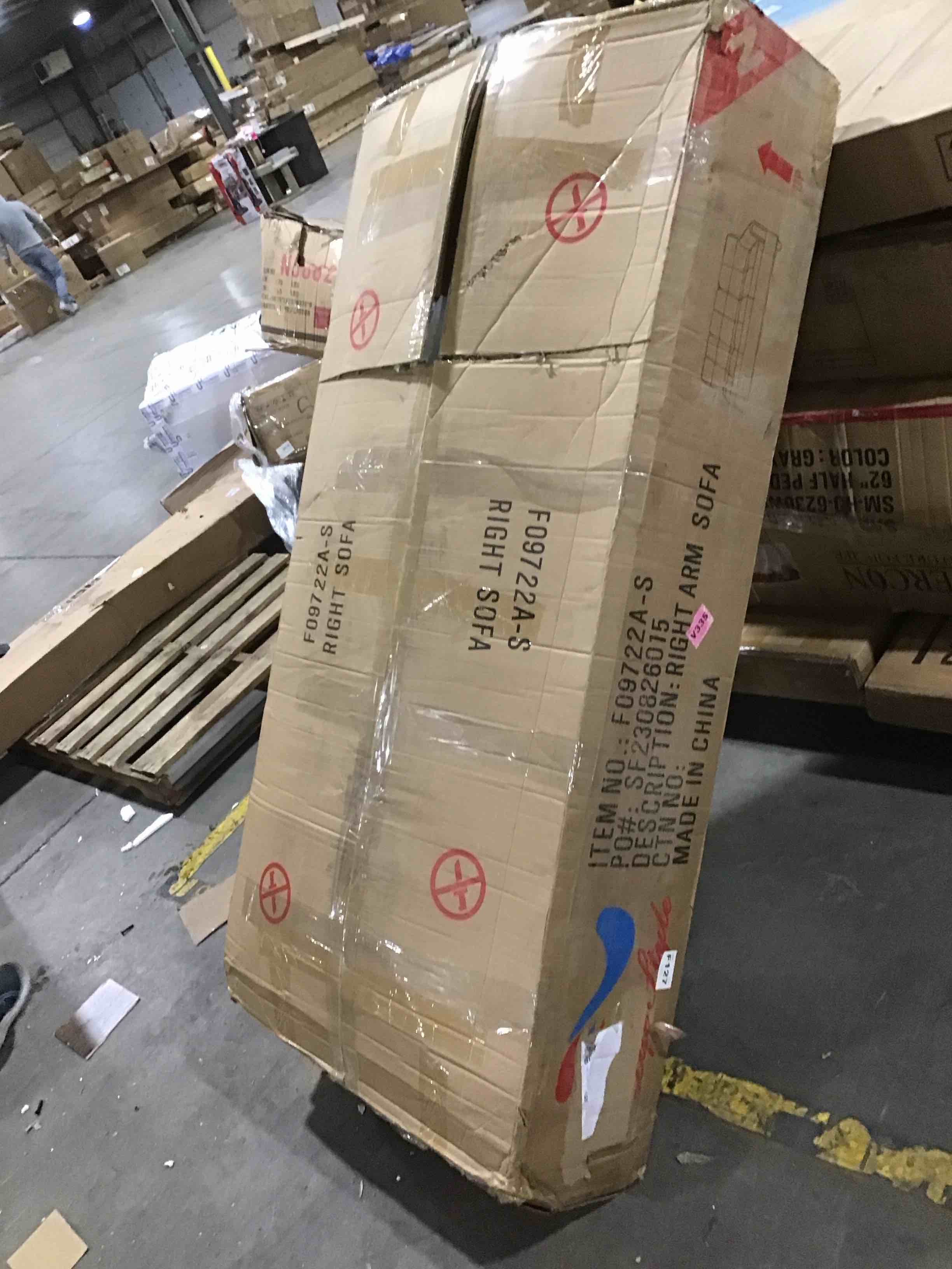 https://s3.amazonaws.com/lotting-images-prod/bidfta/RED5098362_1706731051718.jpeg