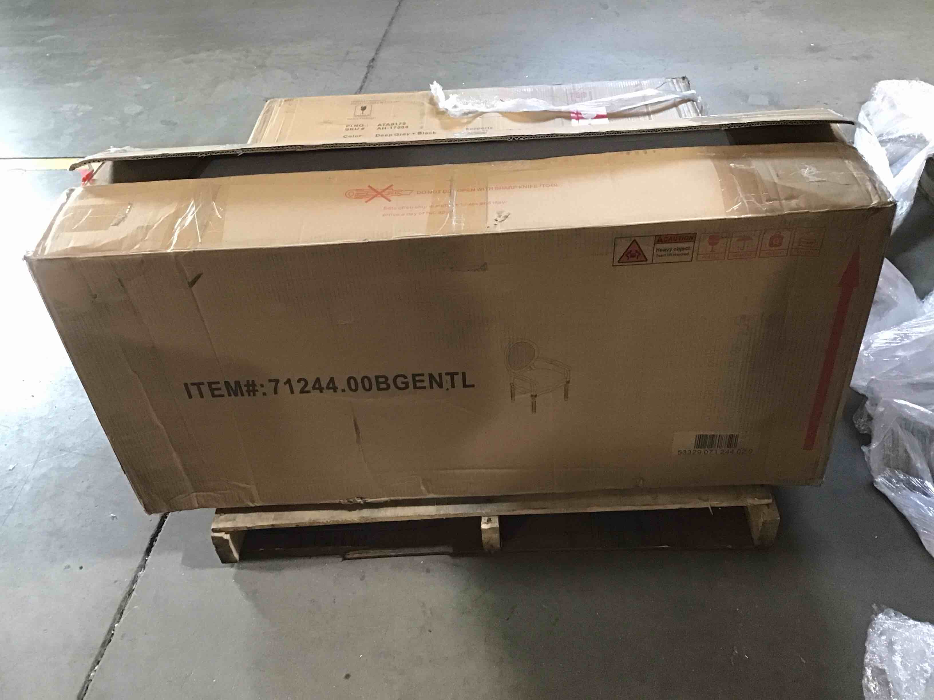 https://s3.amazonaws.com/lotting-images-prod/bidfta/RED5098724_1707147957853.jpeg