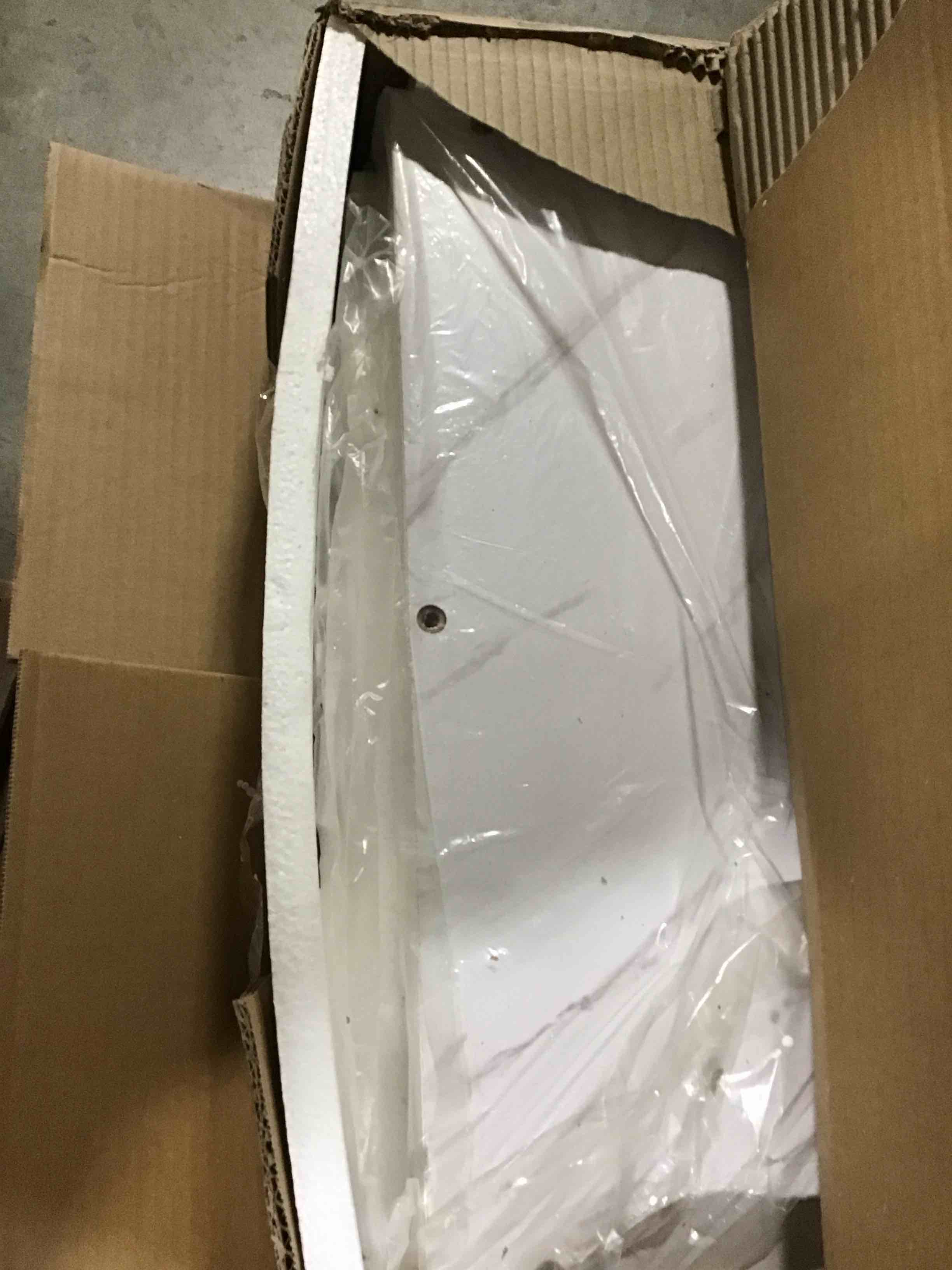 https://s3.amazonaws.com/lotting-images-prod/bidfta/RED5098845_1707166569386.jpeg