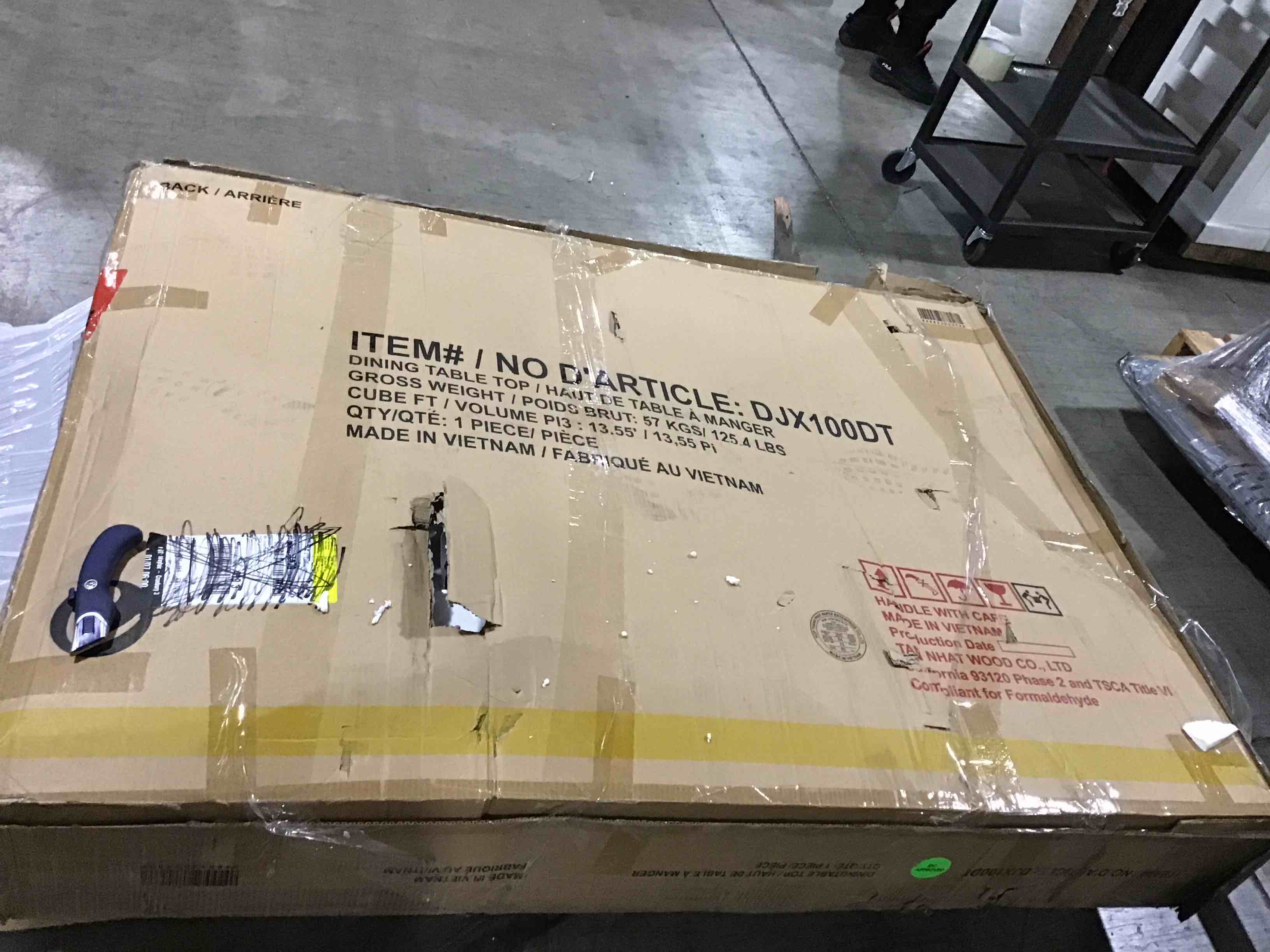 https://s3.amazonaws.com/lotting-images-prod/bidfta/RED5098935_1707237498720.jpeg