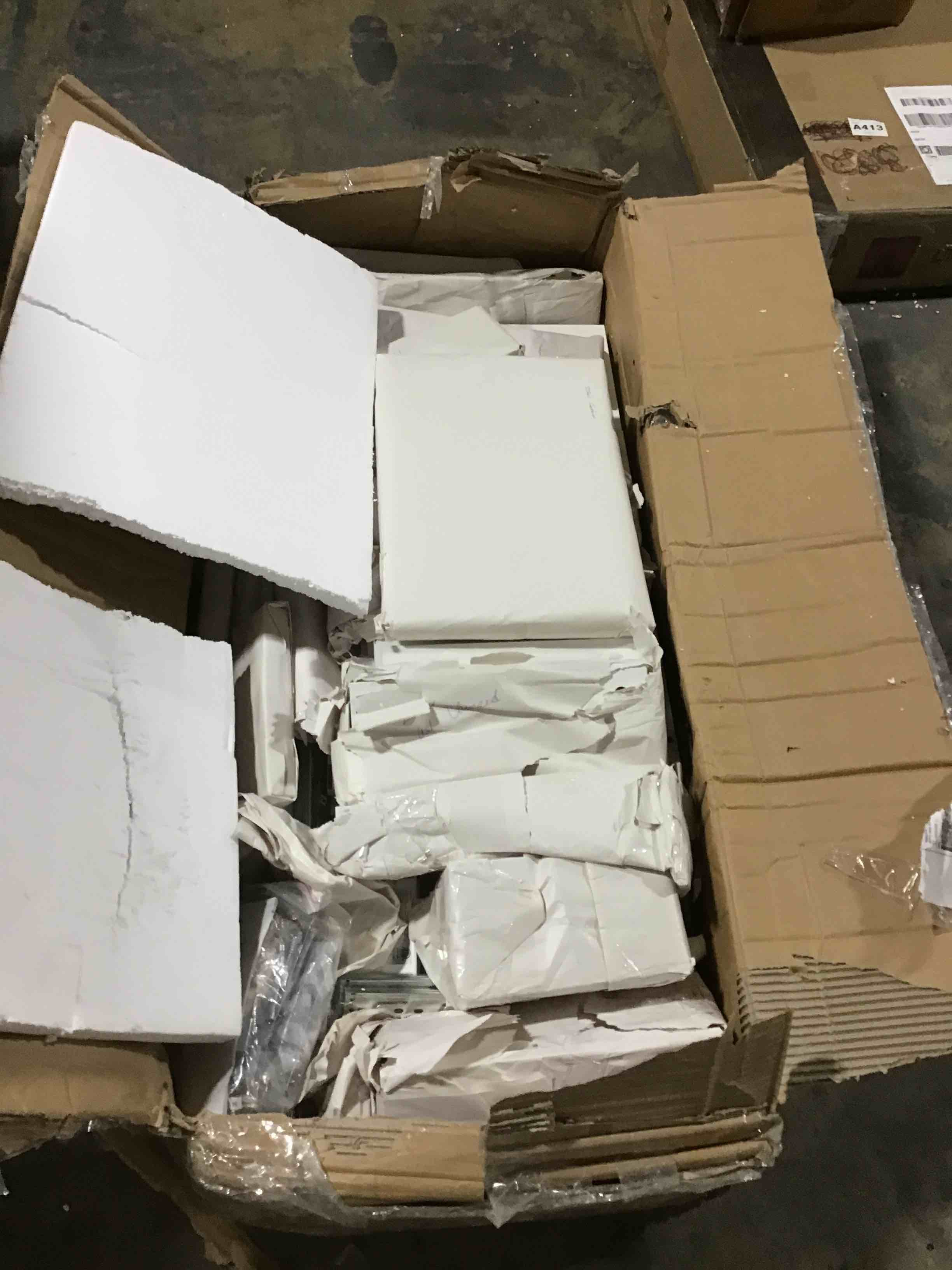 https://s3.amazonaws.com/lotting-images-prod/bidfta/RED5099665_1708532401159.jpeg