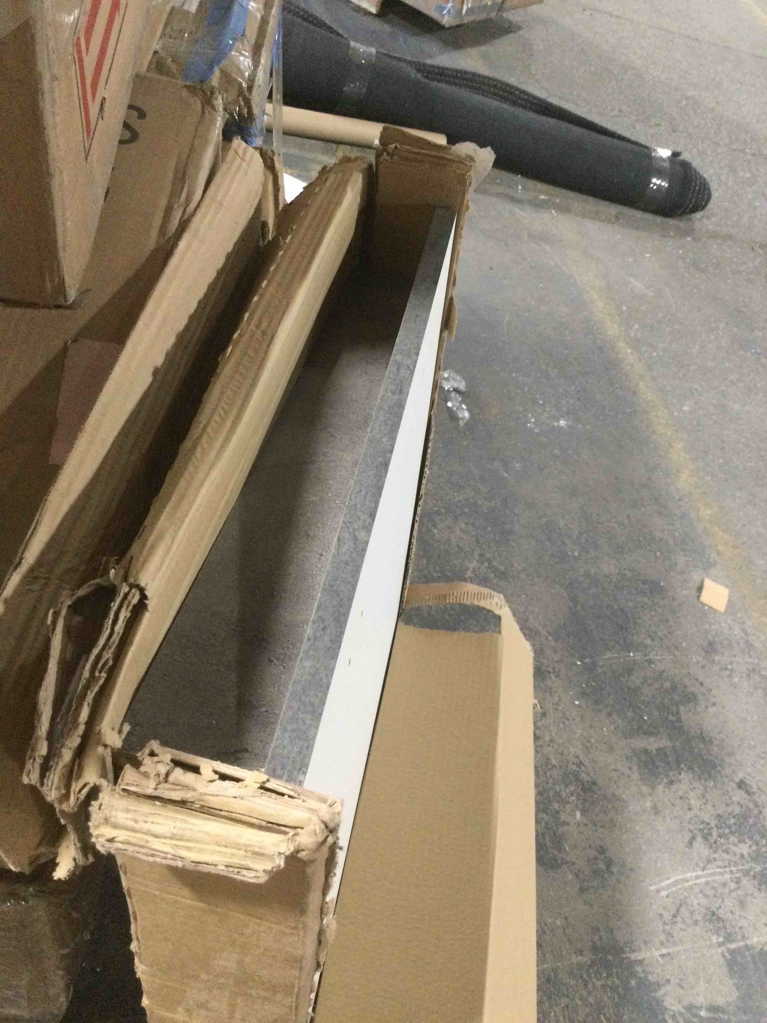 https://s3.amazonaws.com/lotting-images-prod/bidfta/RED5099764_1708709822714.jpeg