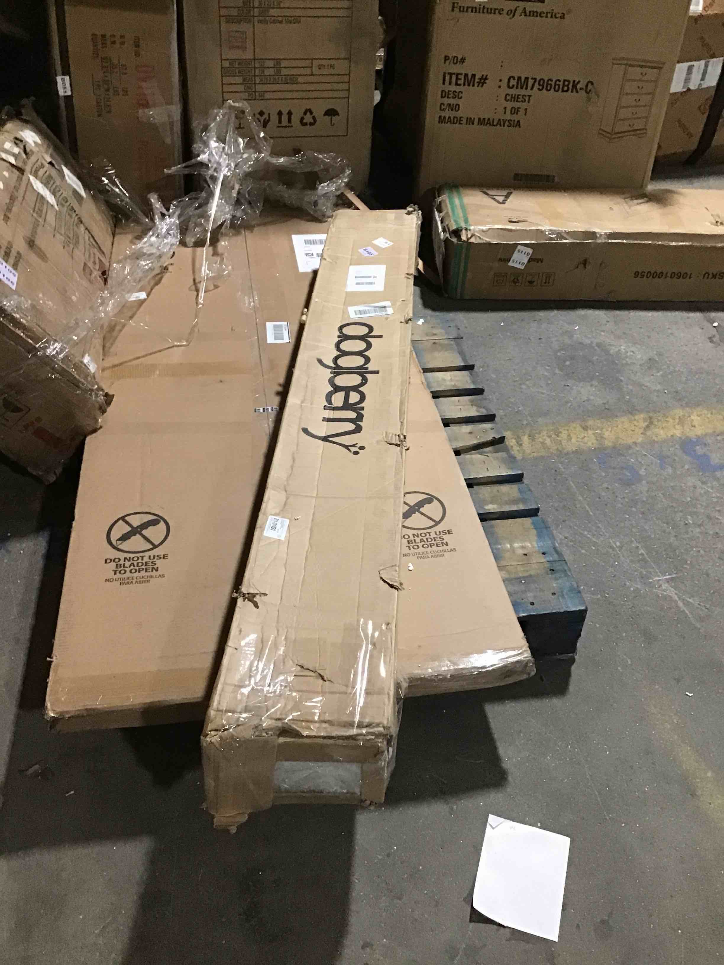 https://s3.amazonaws.com/lotting-images-prod/bidfta/RED5099918_1709143684387.jpeg