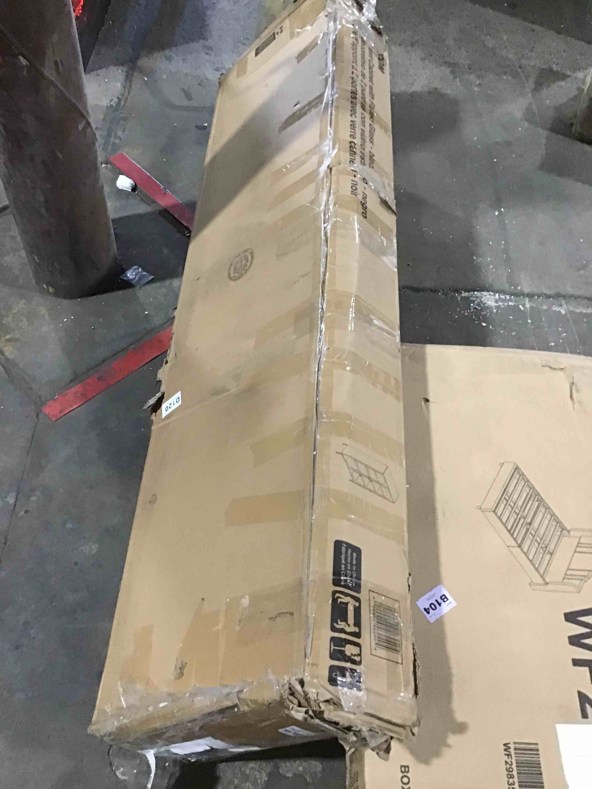 https://s3.amazonaws.com/lotting-images-prod/bidfta/RED5100365_1710344719584.jpeg