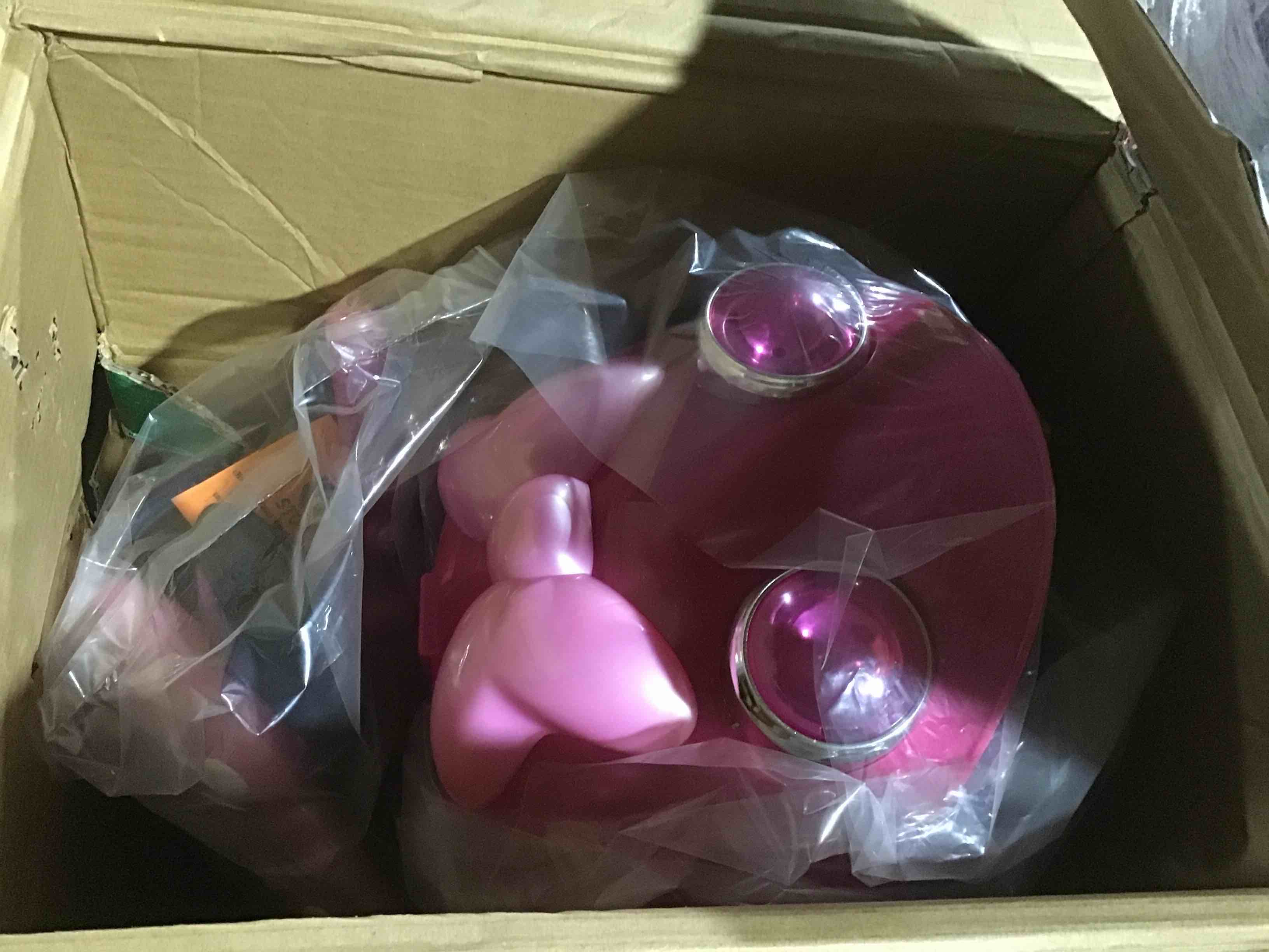 https://s3.amazonaws.com/lotting-images-prod/bidfta/RED5100535_1706028315339.jpeg