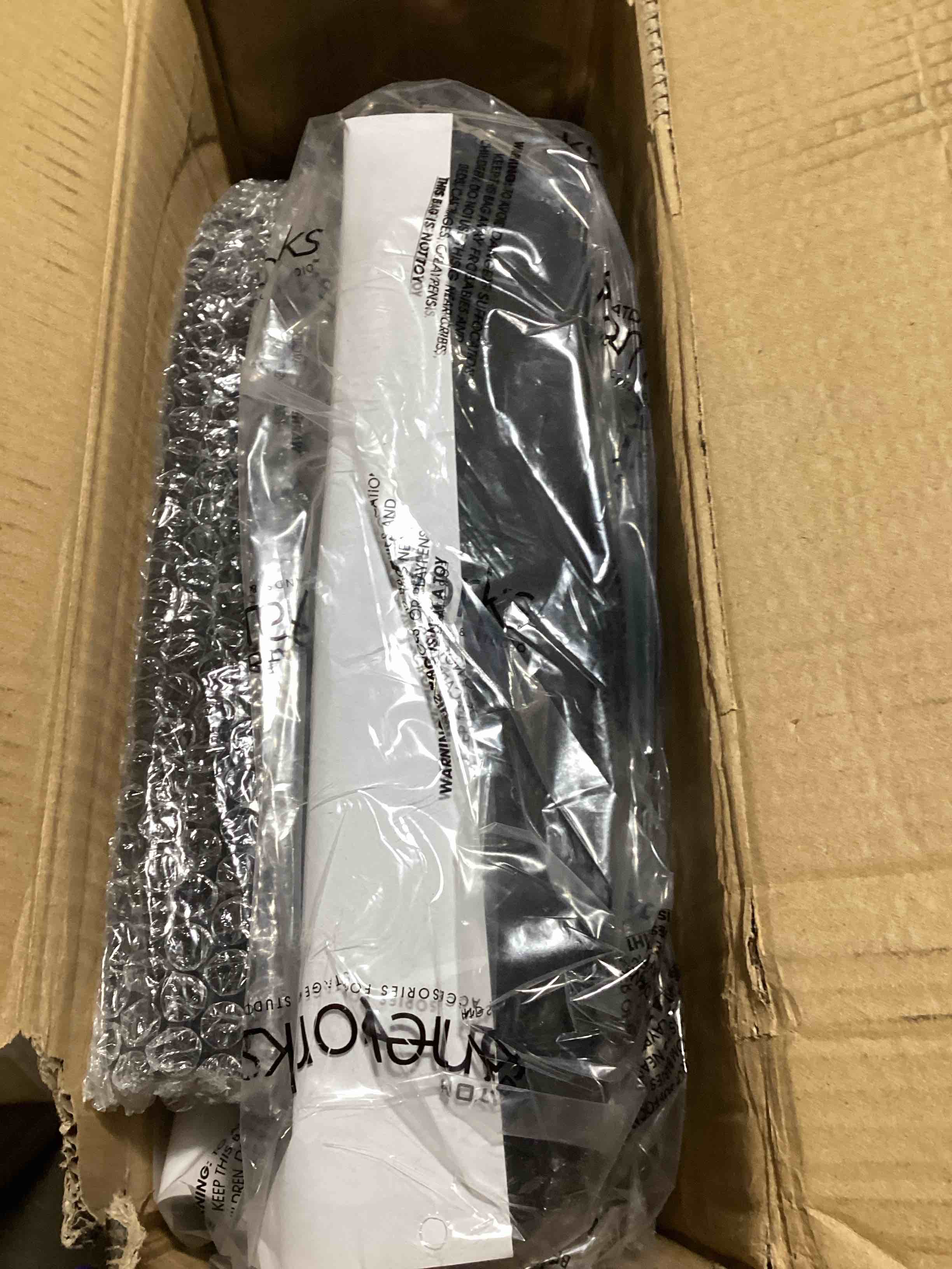https://s3.amazonaws.com/lotting-images-prod/bidfta/RED5101855_1709822706616.jpeg