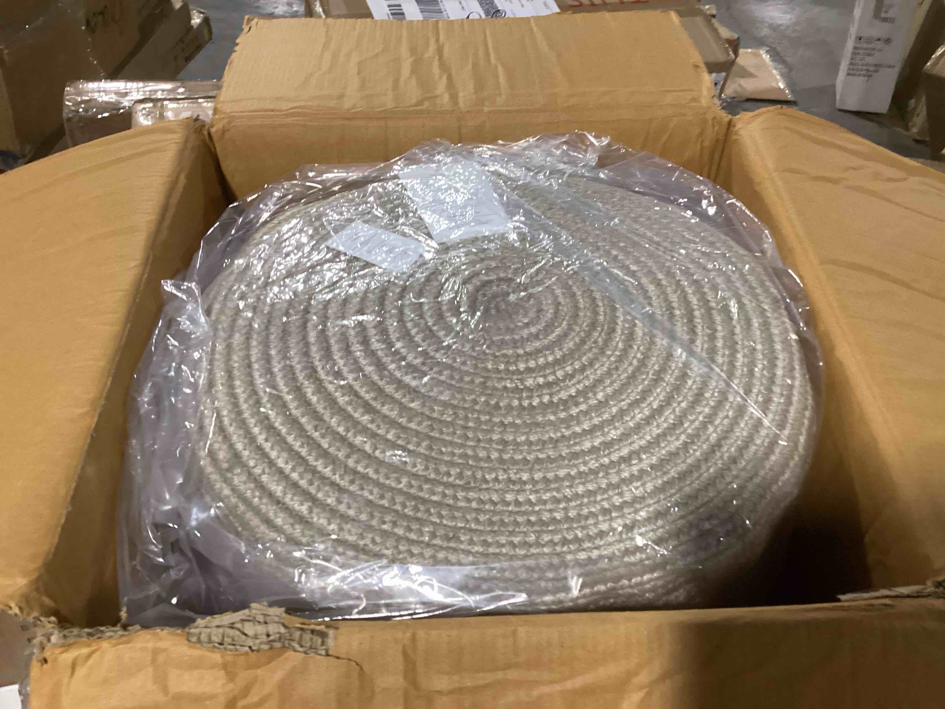 https://s3.amazonaws.com/lotting-images-prod/bidfta/RED5101983_1704372053972.jpeg